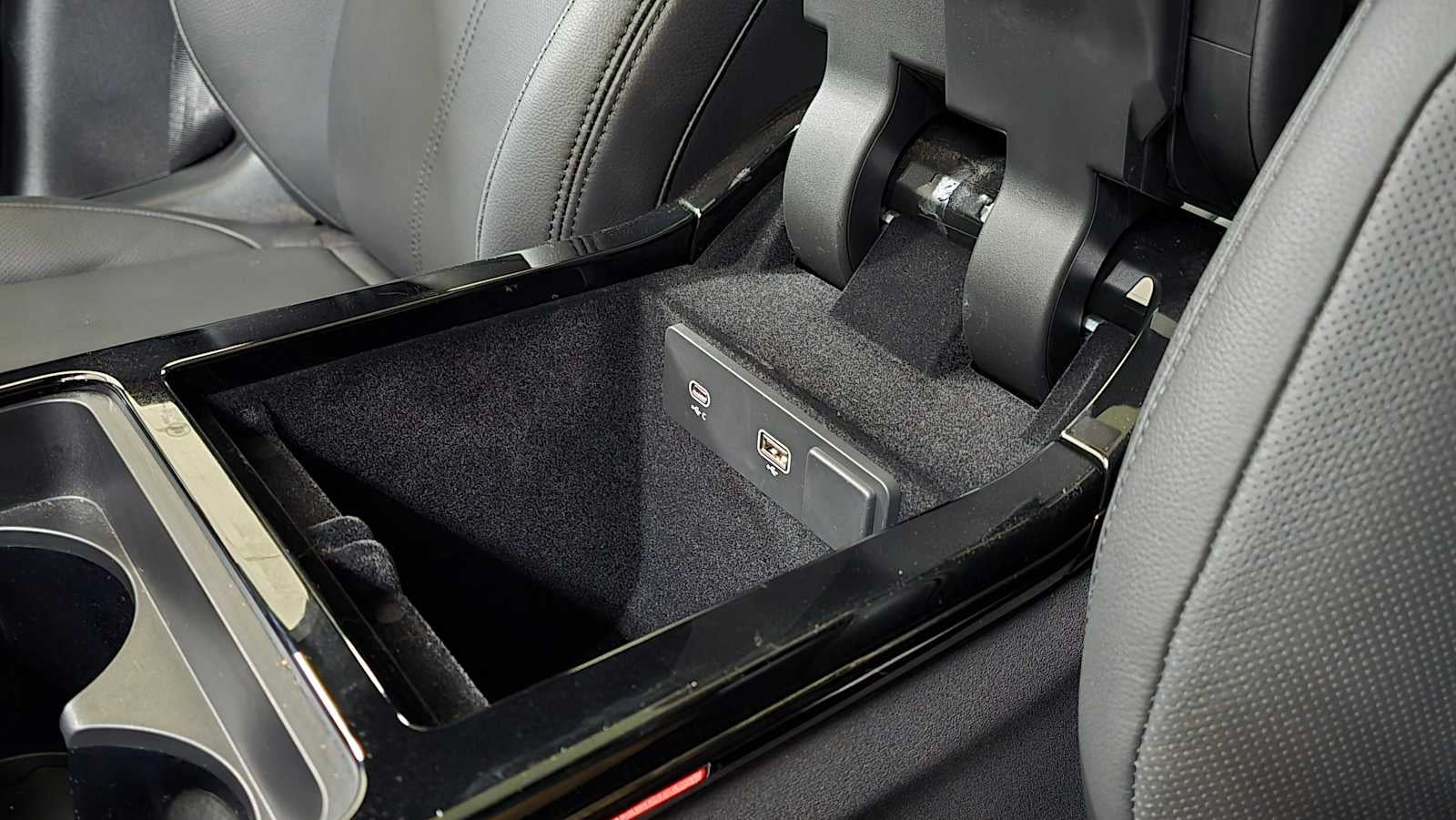 2024 Land Rover Range Rover Velar Dynamic SE