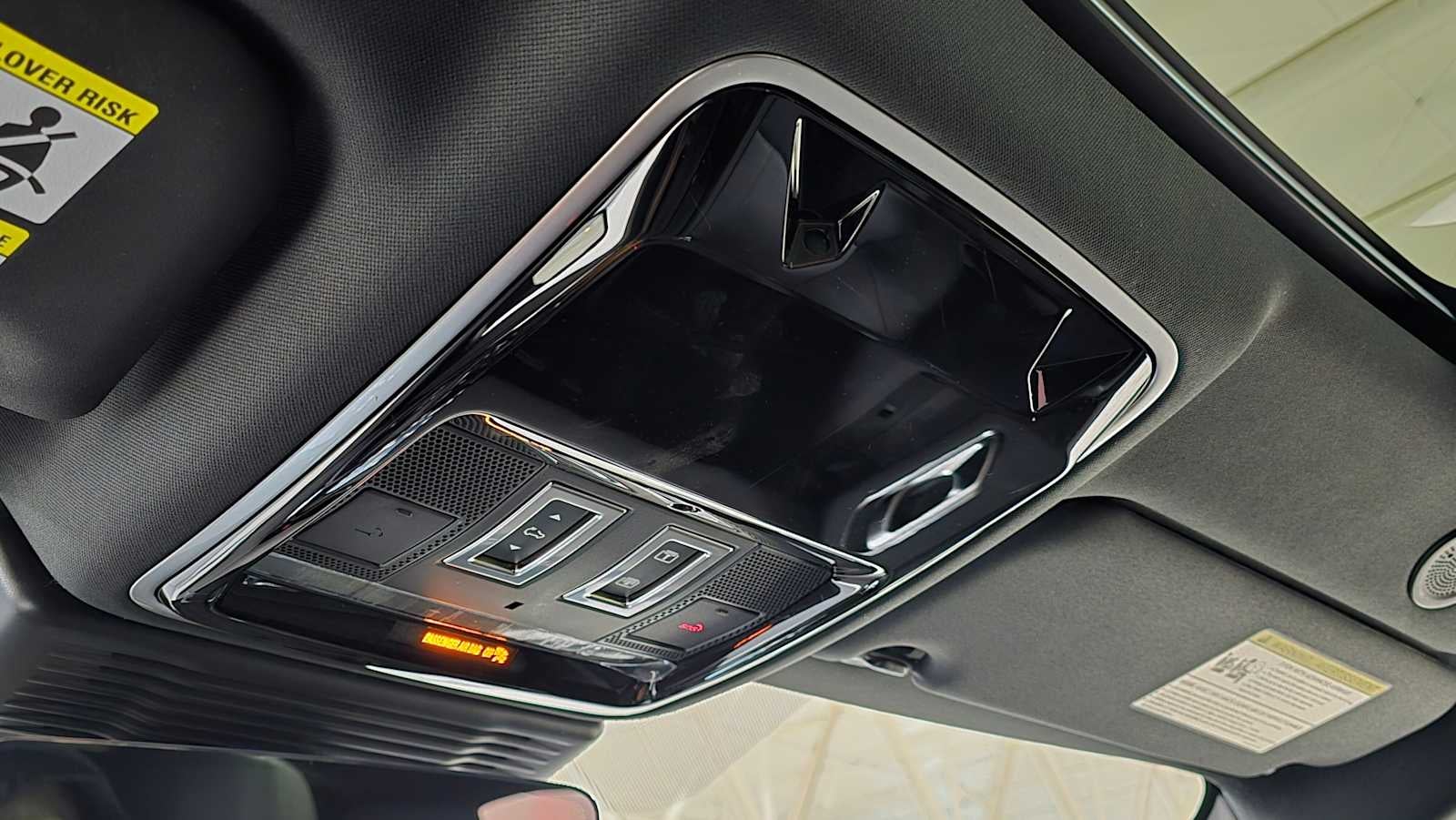 2024 Land Rover Range Rover Velar Dynamic SE