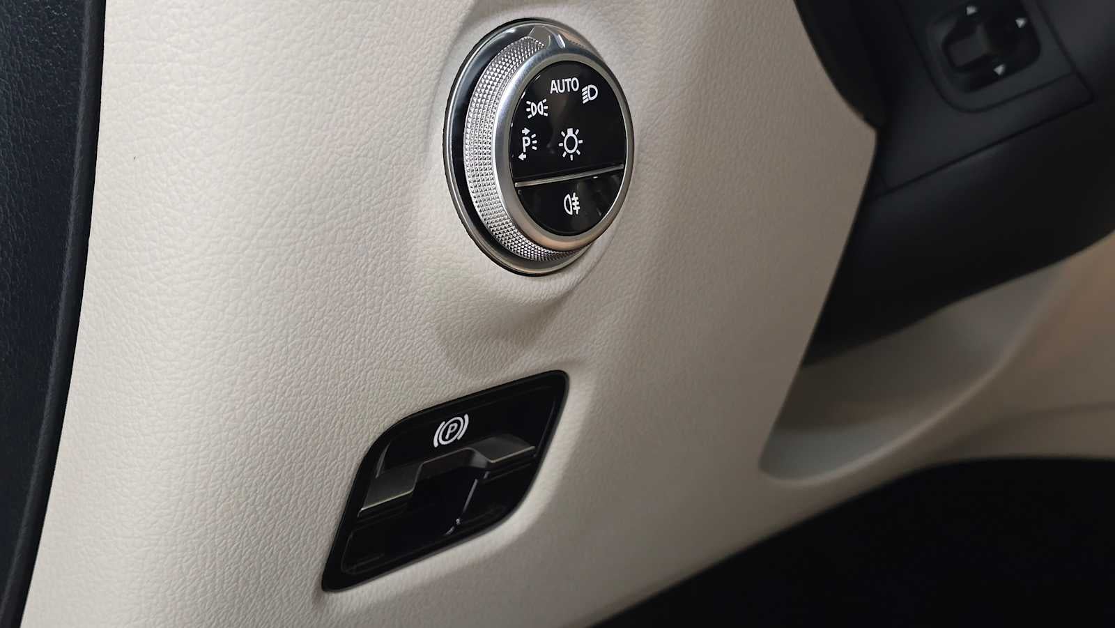 2026 Mercedes-Benz C 300 4MATIC® Sedan