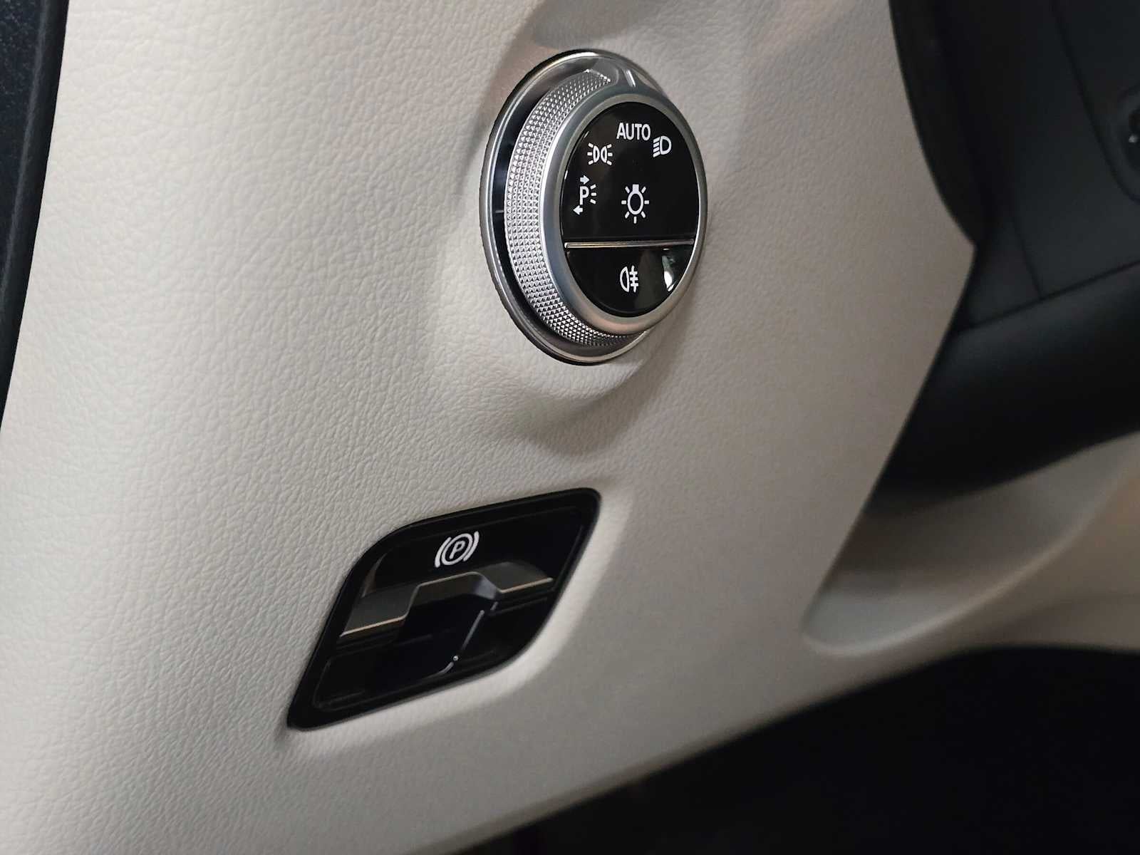 2026 Mercedes-Benz C 300 4MATIC® Sedan