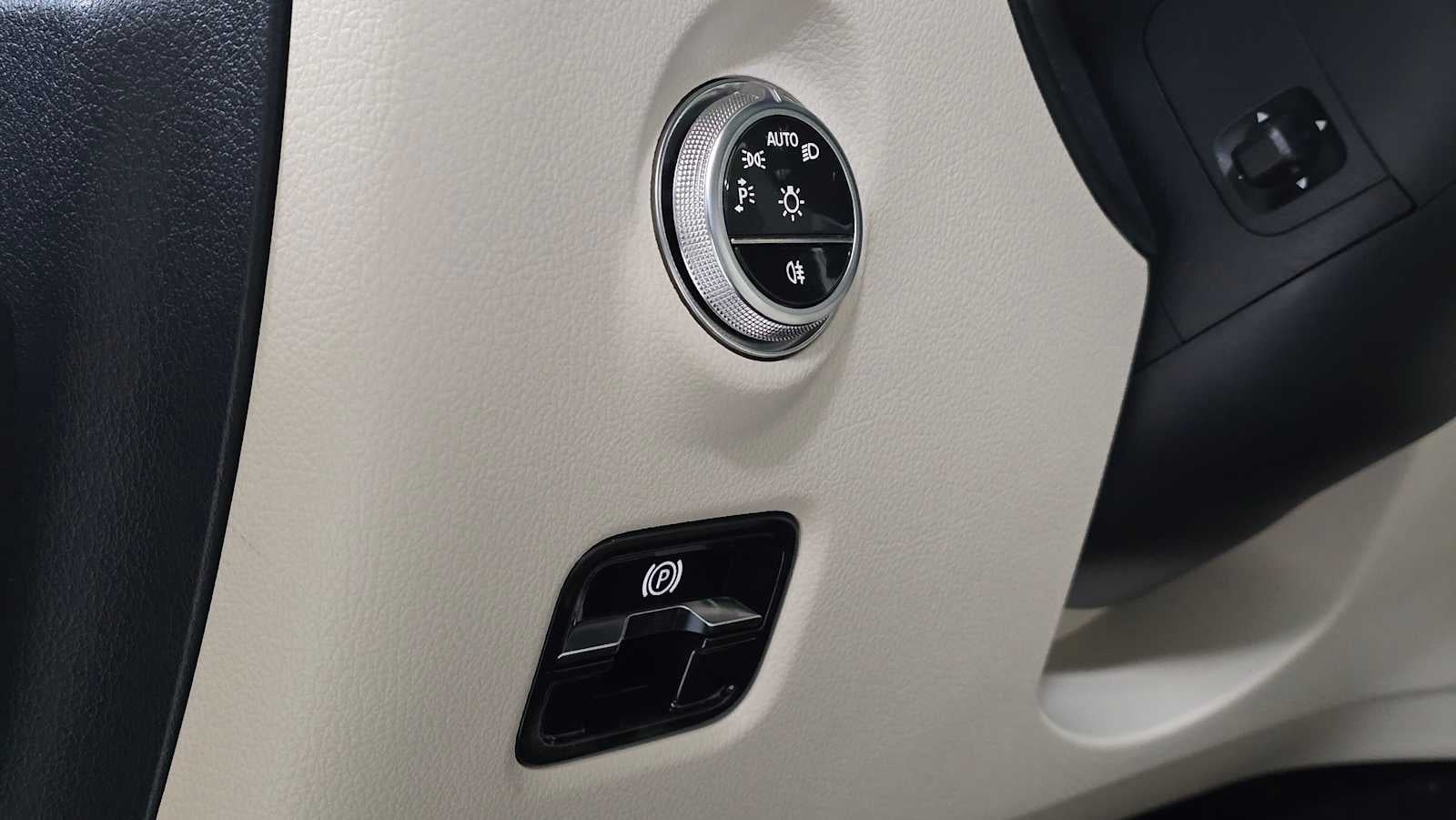 2026 Mercedes-Benz C 300 4MATIC® Sedan