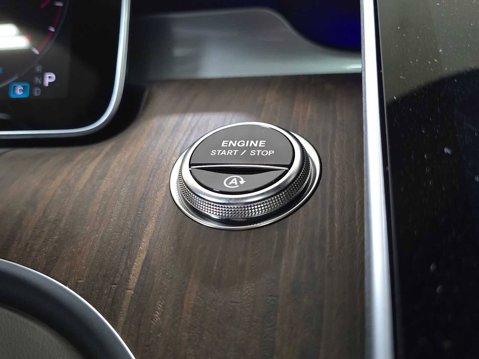 2026 Mercedes-Benz C 300 4MATIC® Sedan