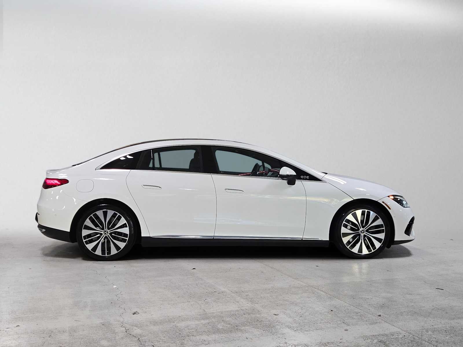 2023 Mercedes-Benz EQE 350 4MATIC®+ Sedan