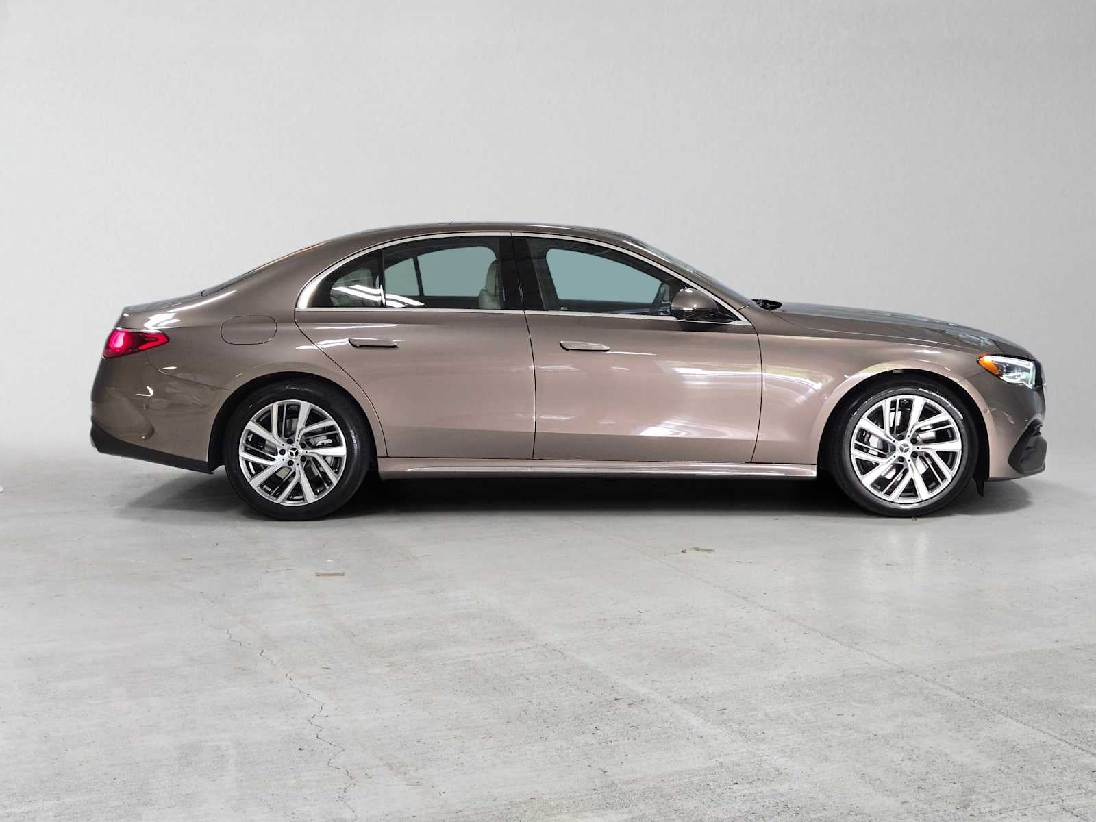 2027 Mercedes-Benz E 350 4MATIC® Sedan
