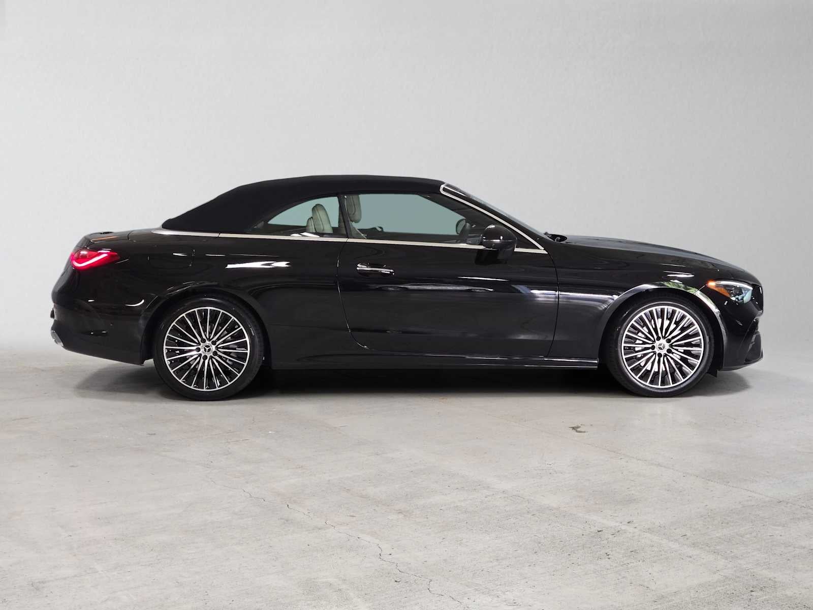 2027 Mercedes-Benz CLE 300 4MATIC® Cabriolet