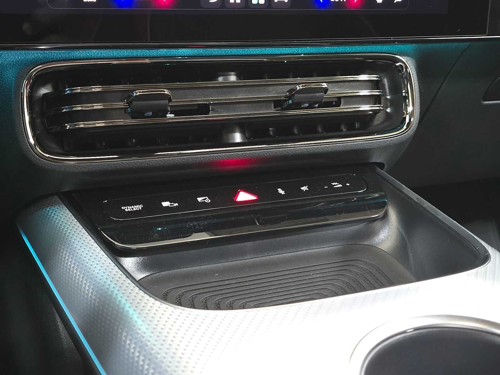 2027 Mercedes-Benz CLA 220 Hybrid FWD