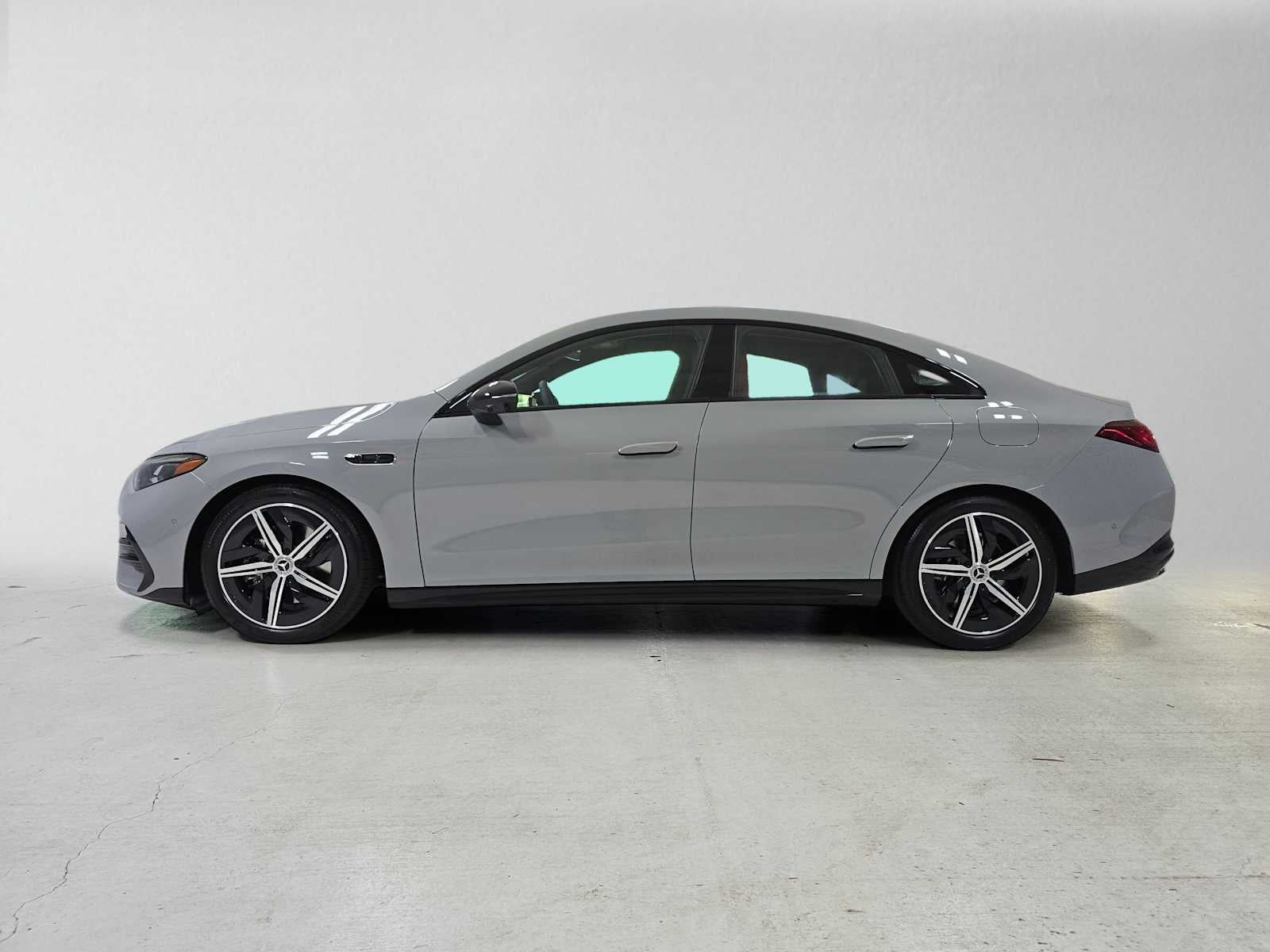 2027 Mercedes-Benz CLA 220 Hybrid FWD