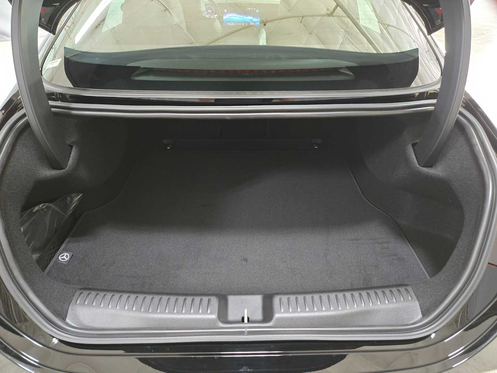 2027 Mercedes-Benz CLA 220 Hybrid FWD