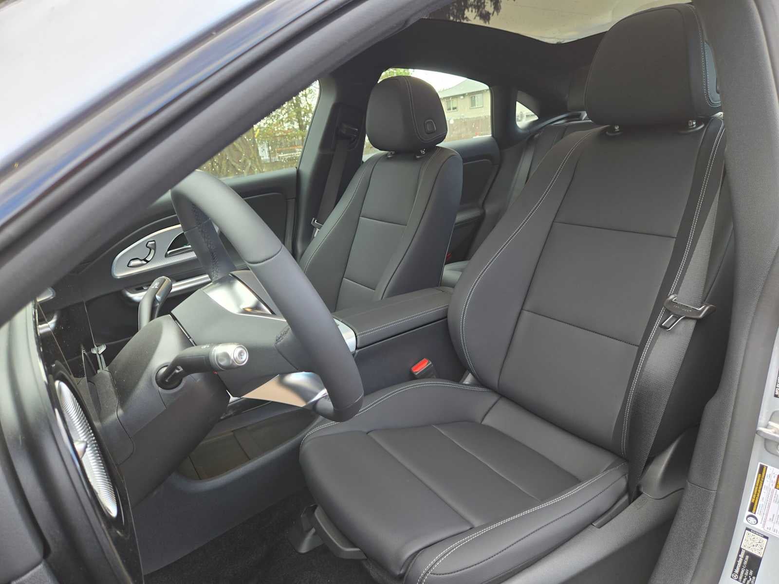 2027 Mercedes-Benz CLA 220 Hybrid FWD