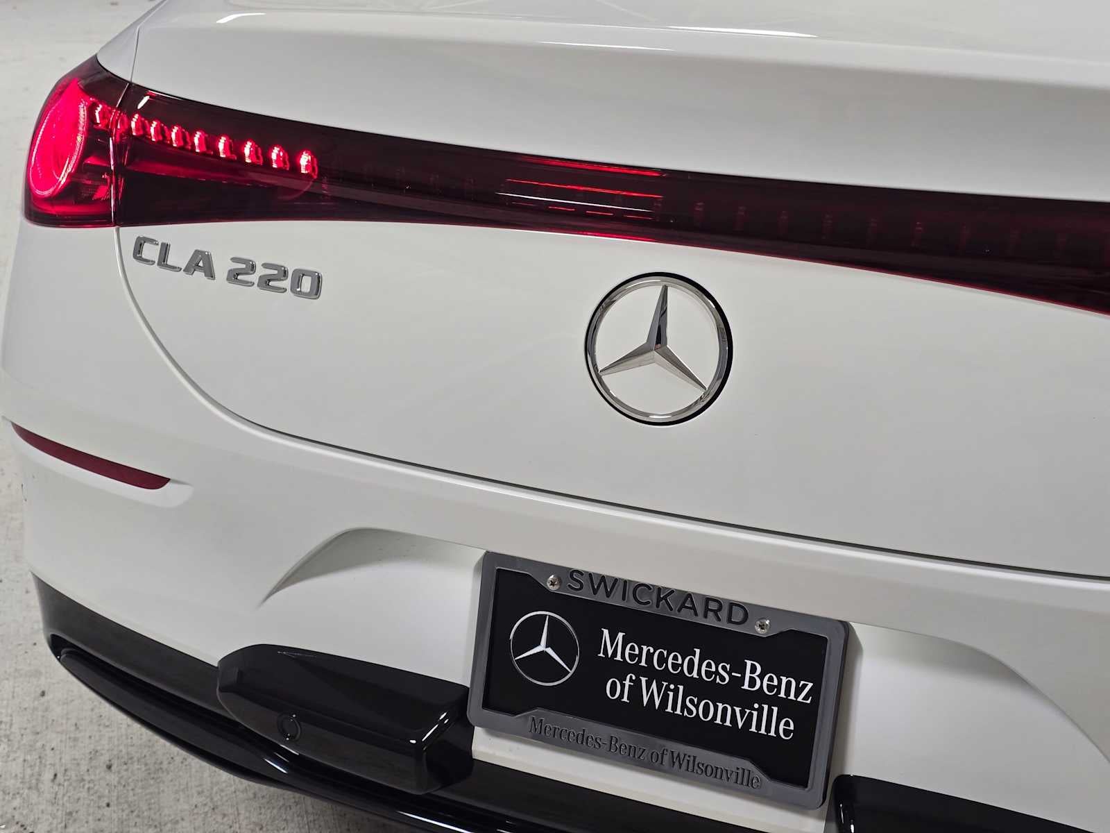 2027 Mercedes-Benz CLA 220 Hybrid FWD