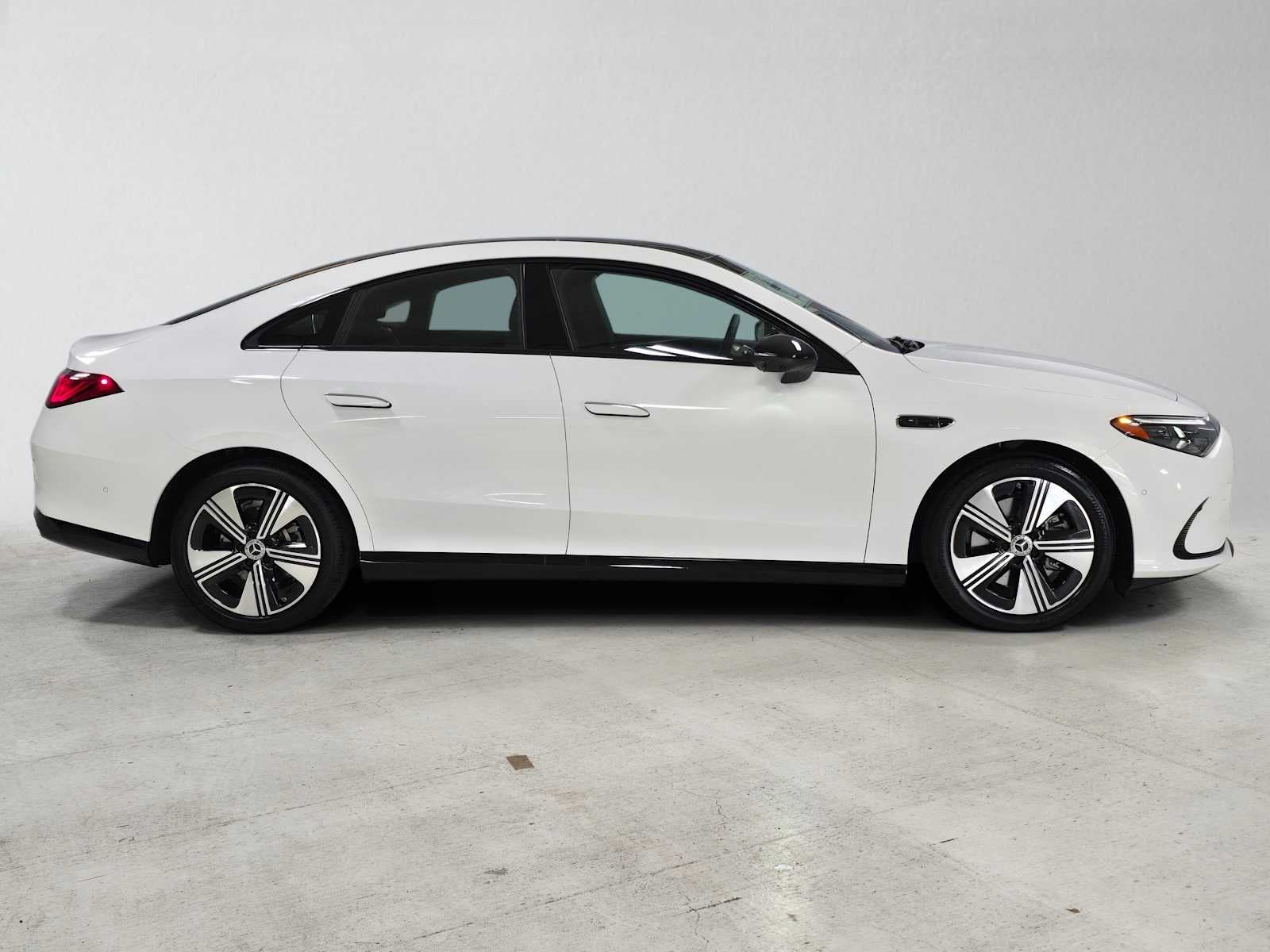 2027 Mercedes-Benz CLA 220 Hybrid FWD