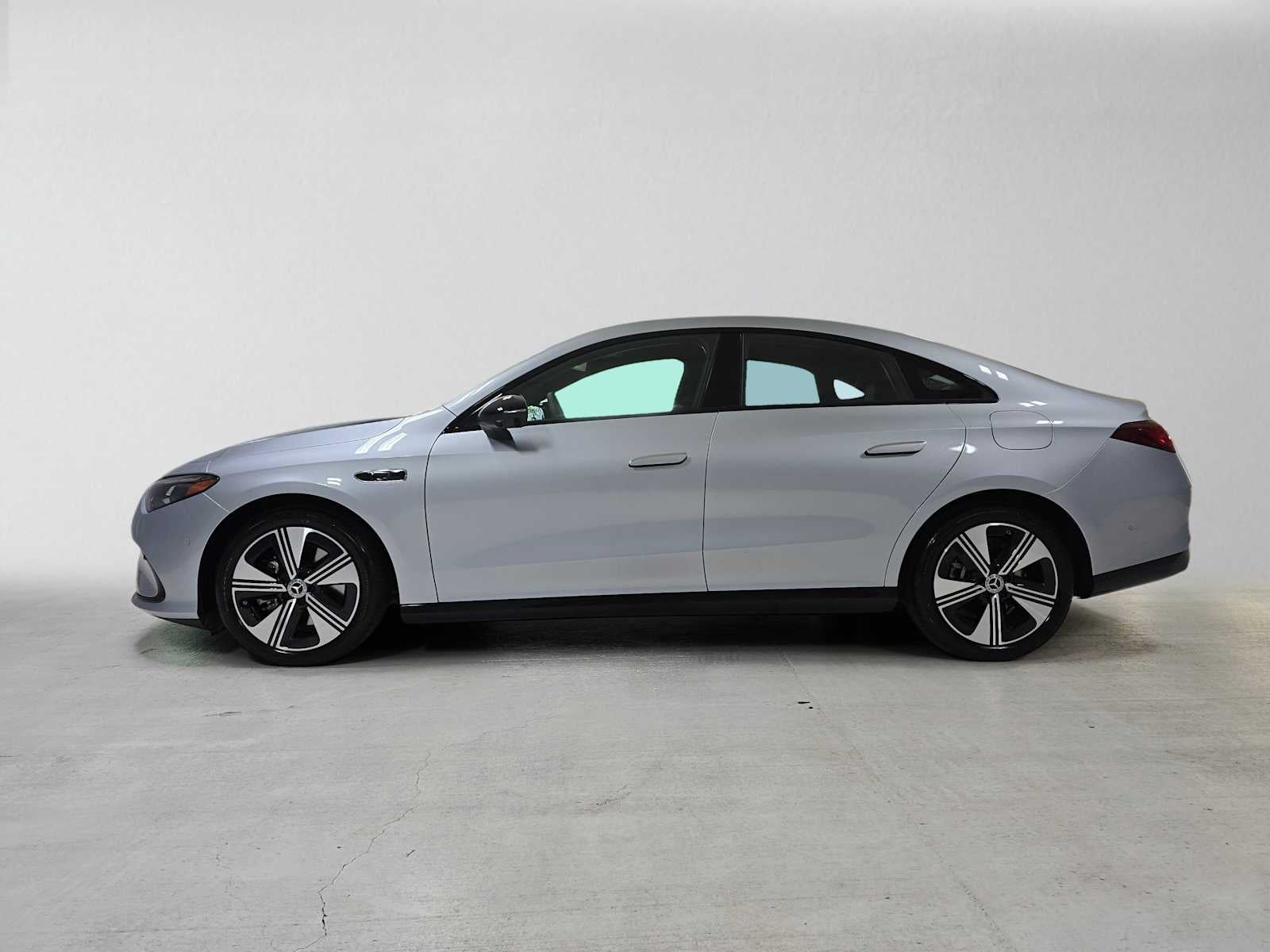 2027 Mercedes-Benz CLA 220 Hybrid FWD