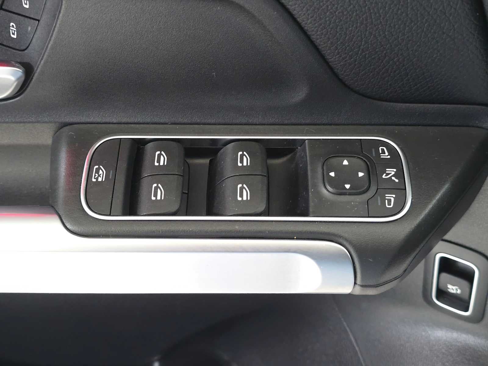 2023 Mercedes-Benz GLB 250 4MATIC® SUV