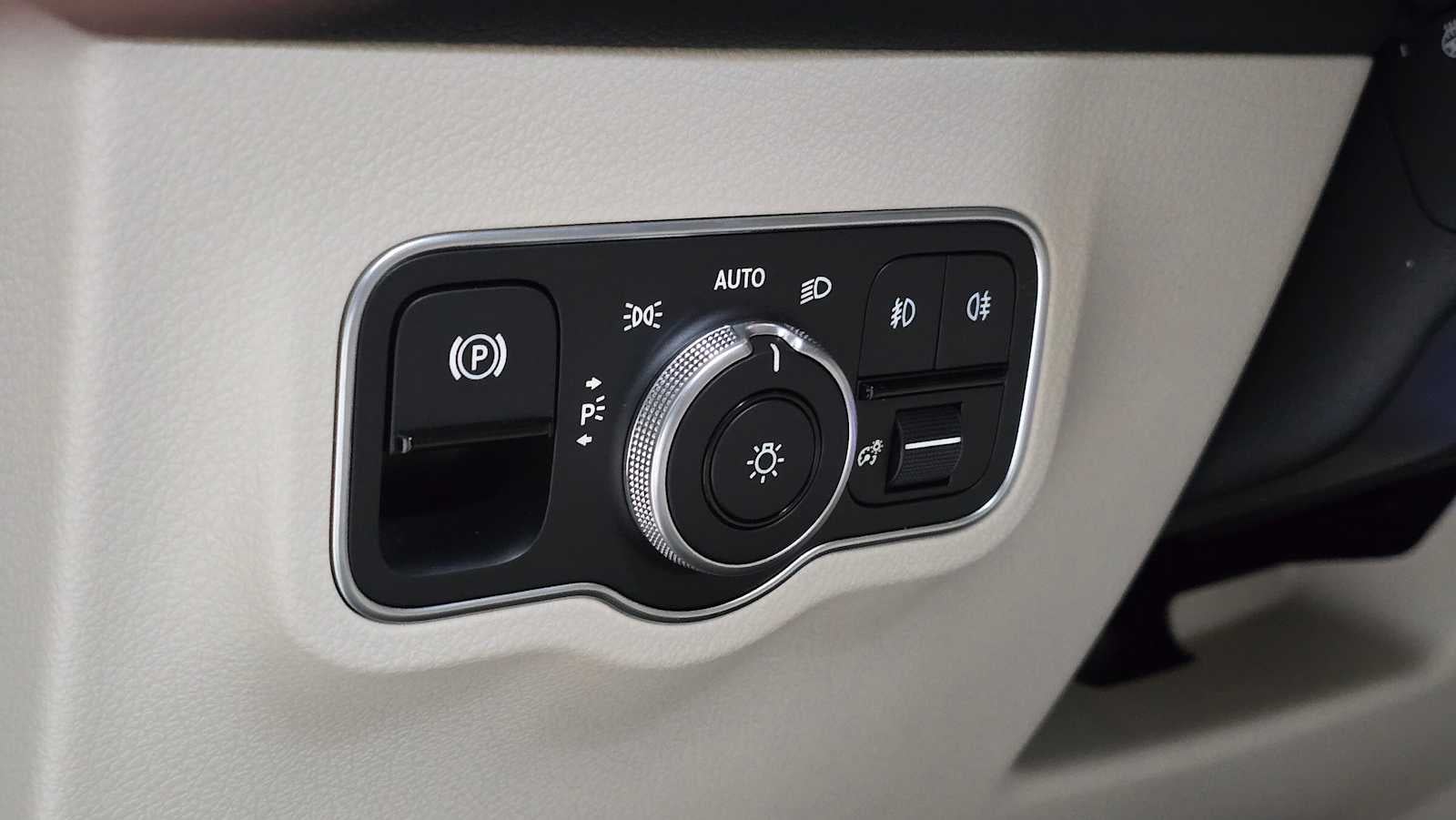 2025 Mercedes-Benz GLB 250 GLB 250