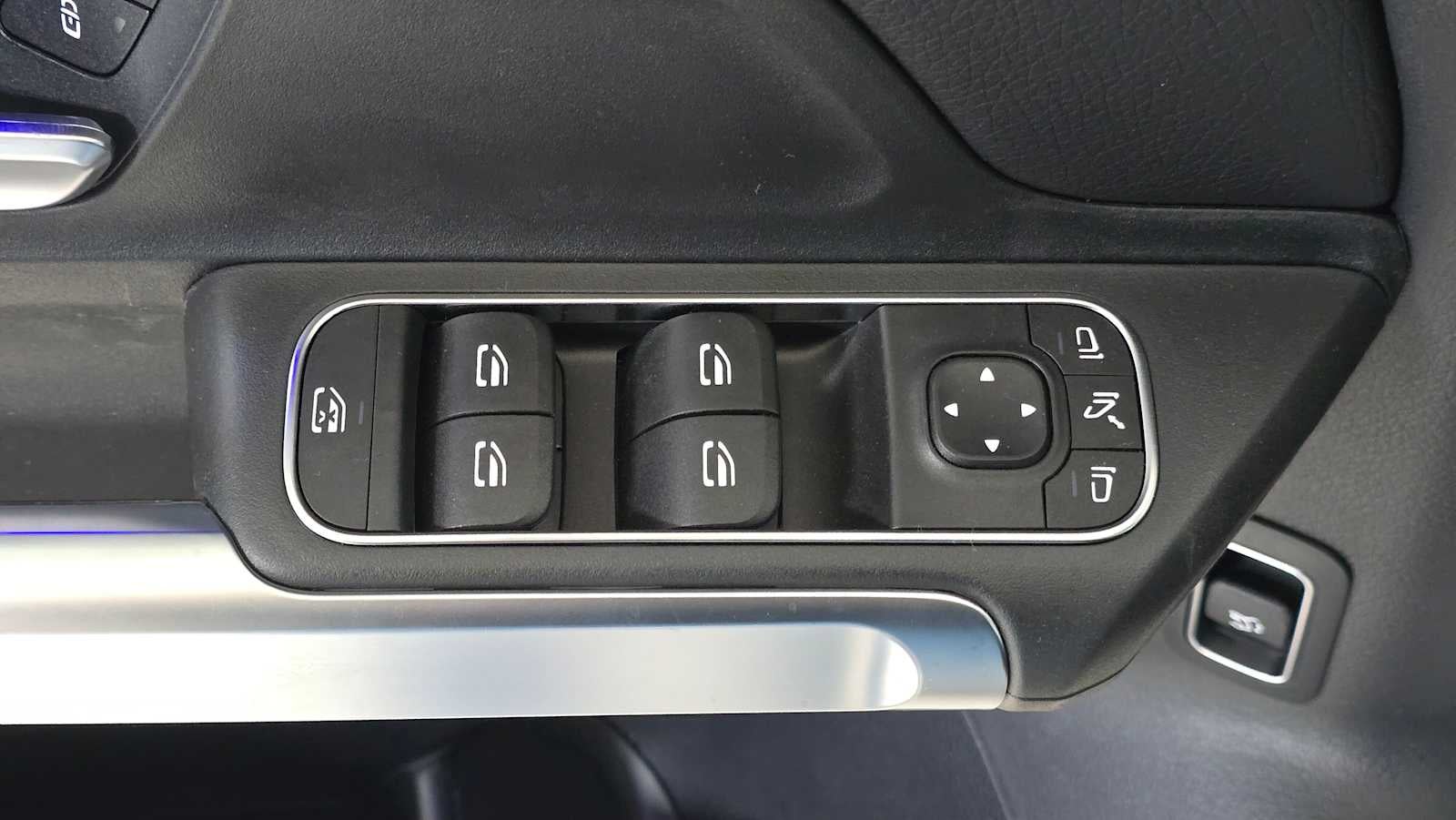 2026 Mercedes-Benz GLB 250 4MATIC® SUV