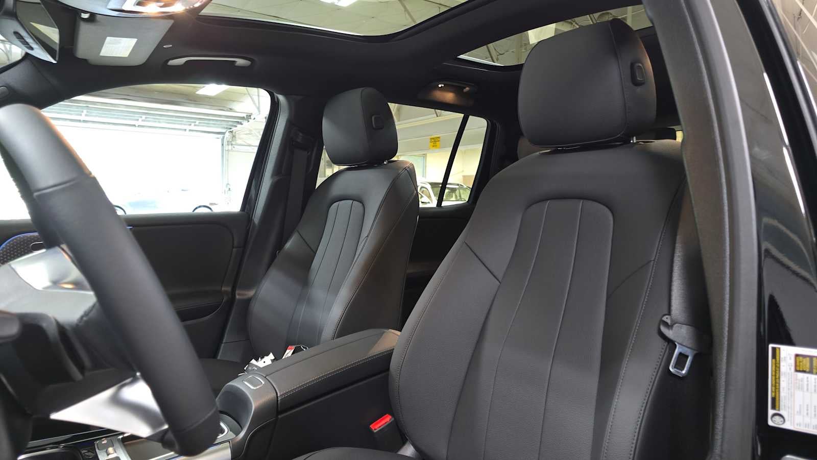 2026 Mercedes-Benz GLB 250 4MATIC® SUV