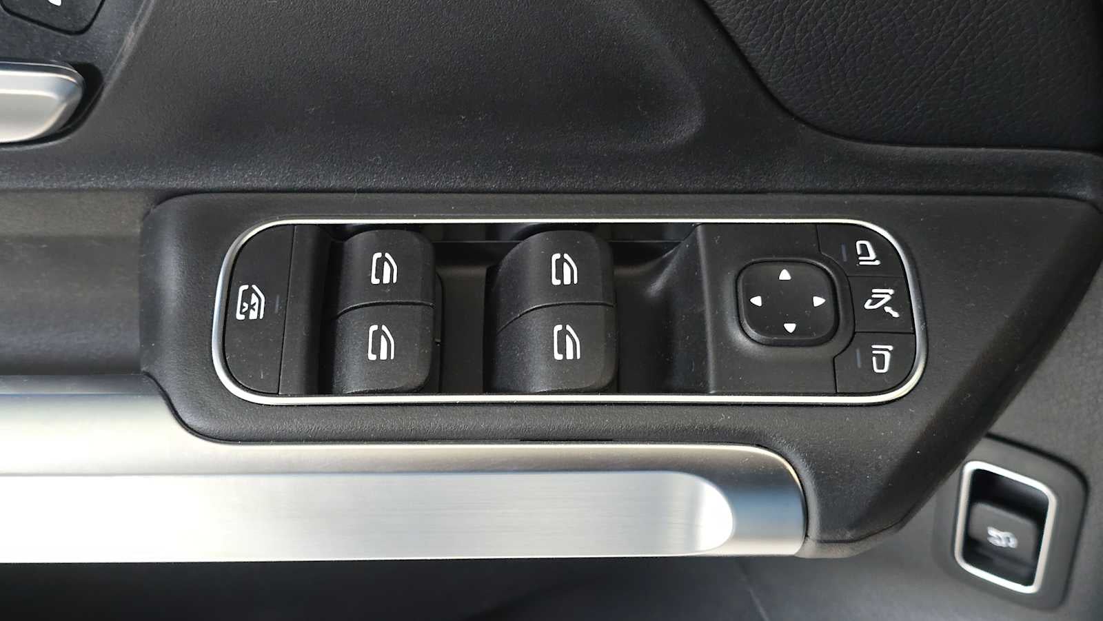 2026 Mercedes-Benz GLB 250 4MATIC® SUV