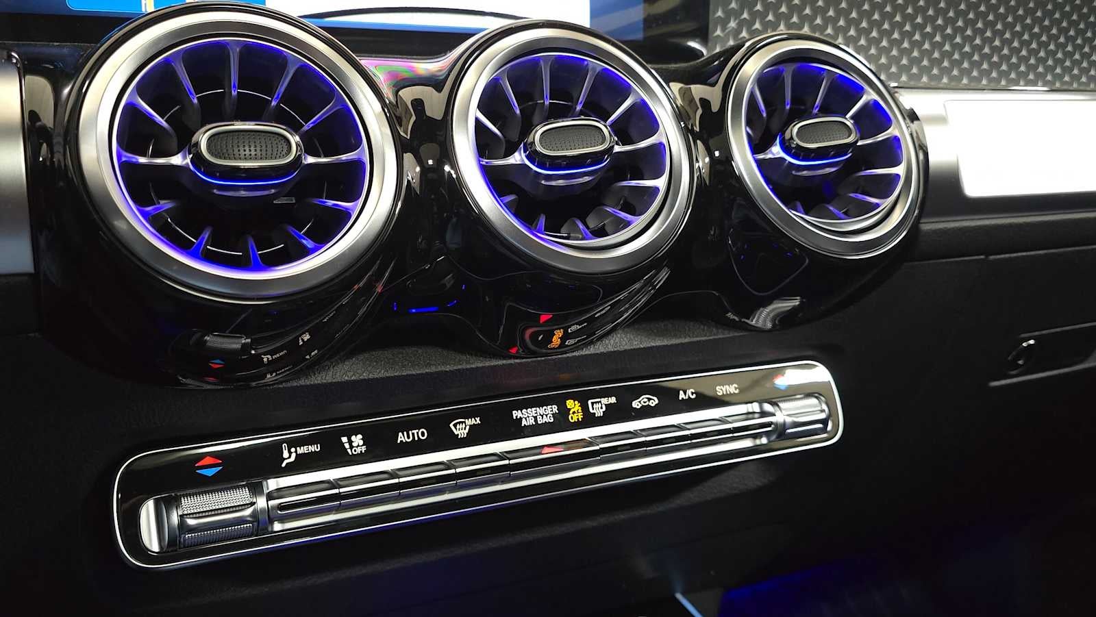 2026 Mercedes-Benz GLB 250 4MATIC® SUV