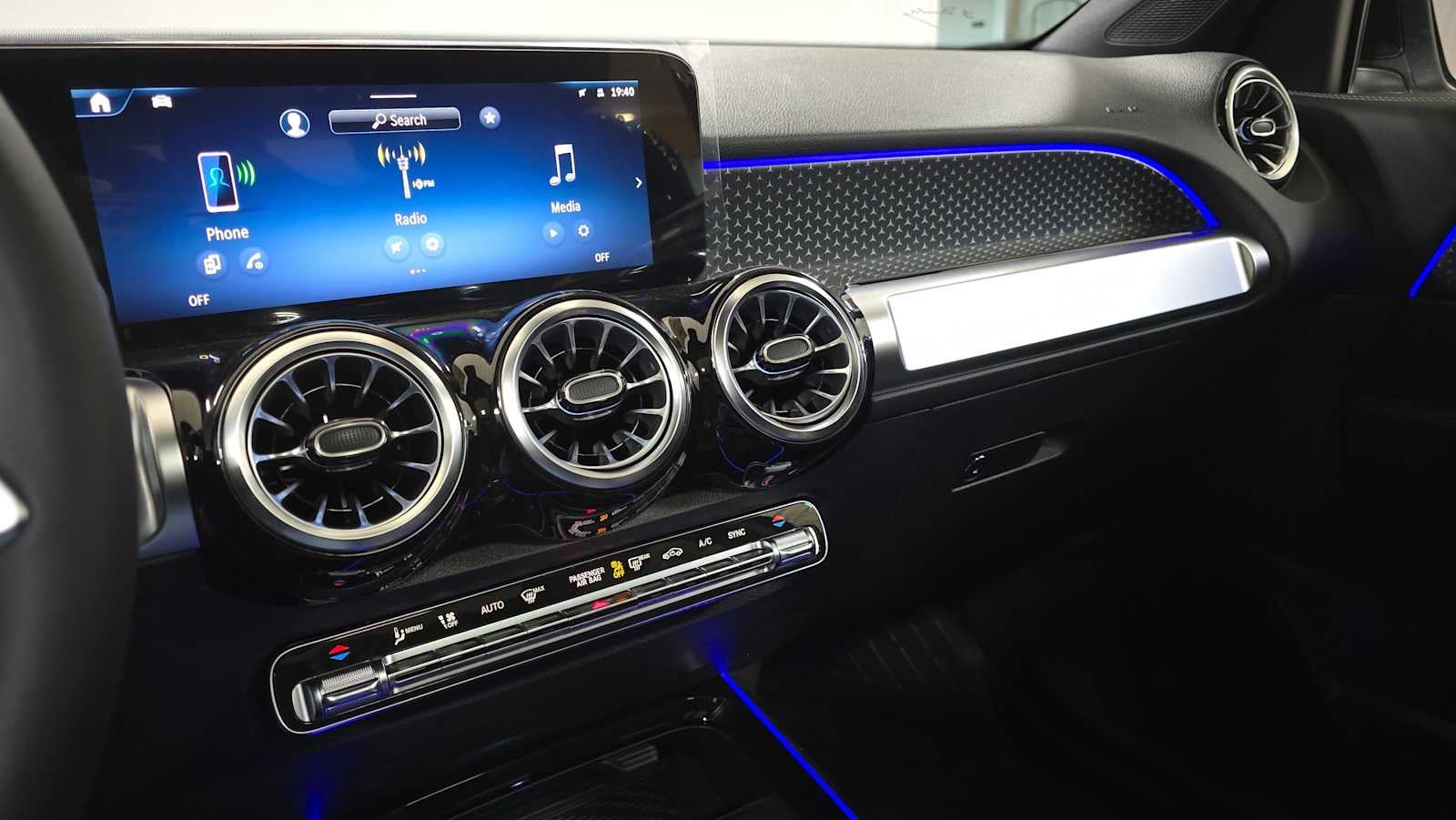 2026 Mercedes-Benz GLB 250 4MATIC® SUV