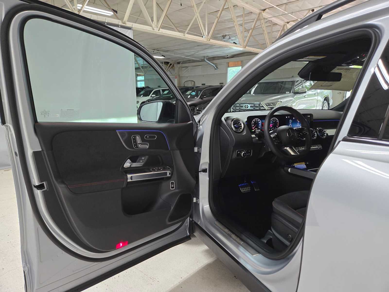 2026 Mercedes-Benz GLB 250 4MATIC® SUV