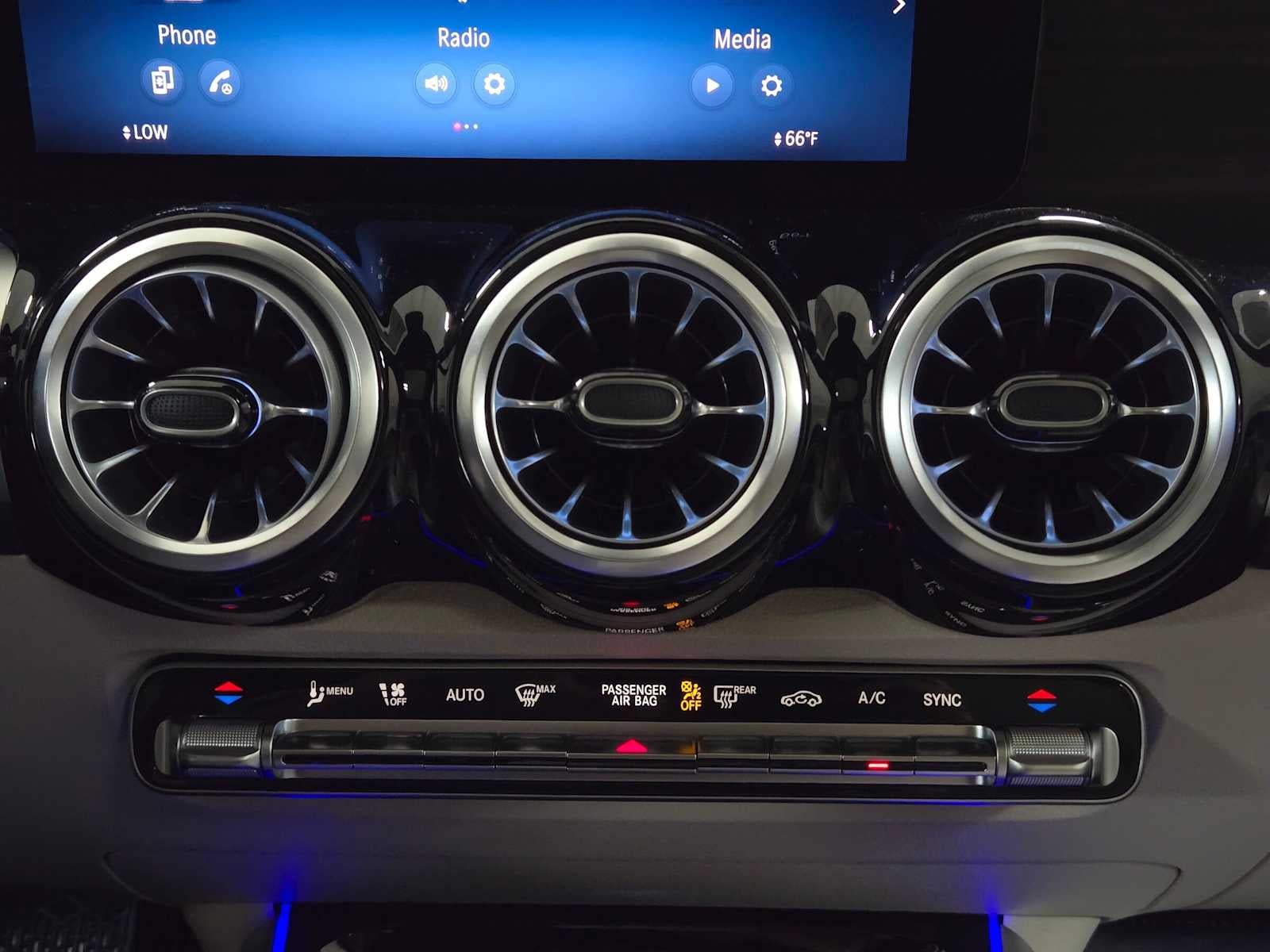 2026 Mercedes-Benz GLB 250 4MATIC® SUV