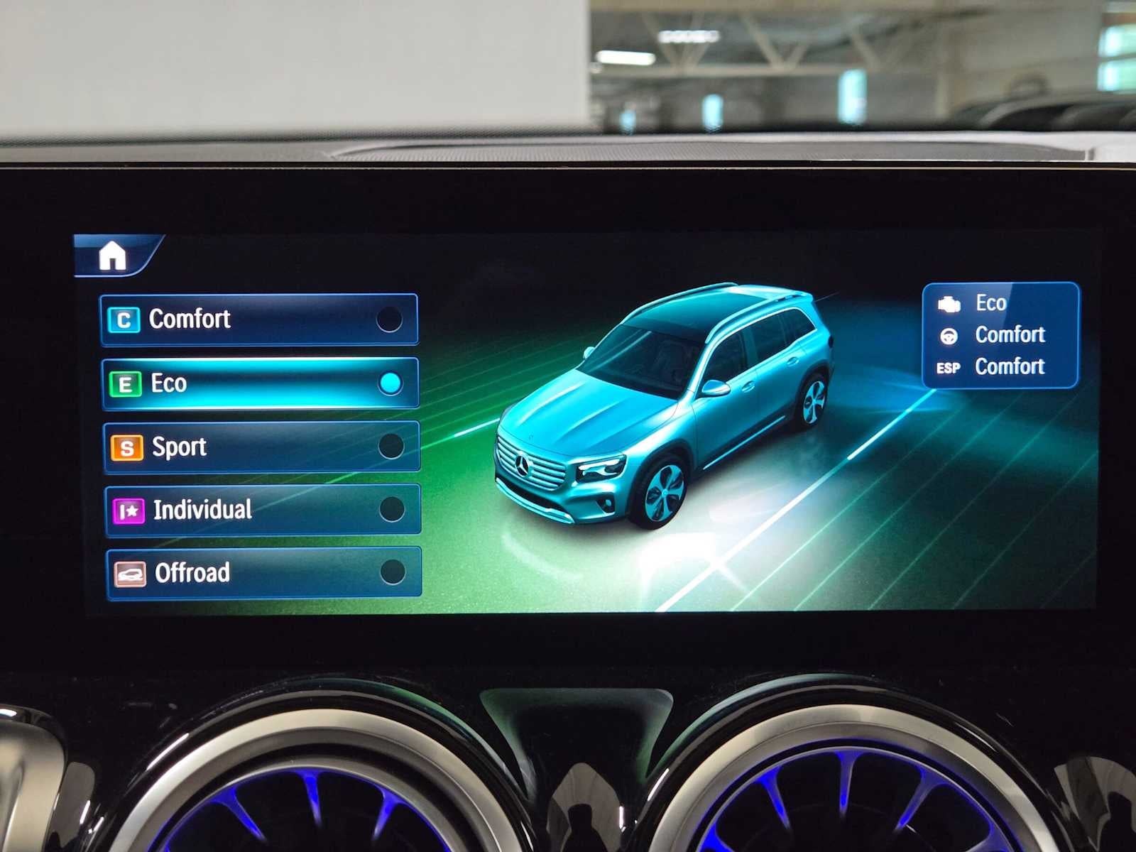 2026 Mercedes-Benz GLB 250 4MATIC® SUV