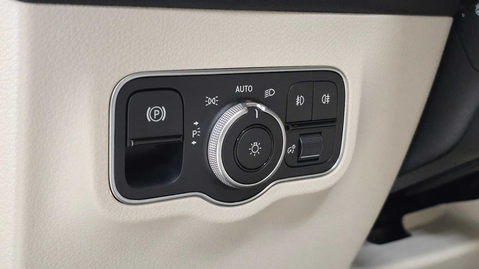 2025 Mercedes-Benz GLB GLB 250