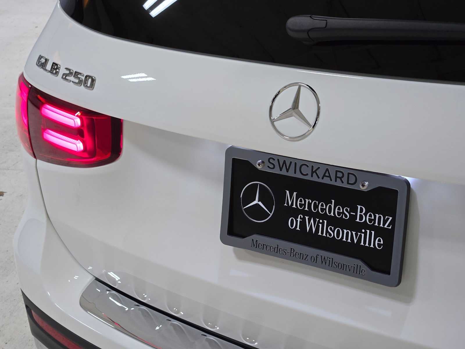 2026 Mercedes-Benz GLB 250 4MATIC® SUV