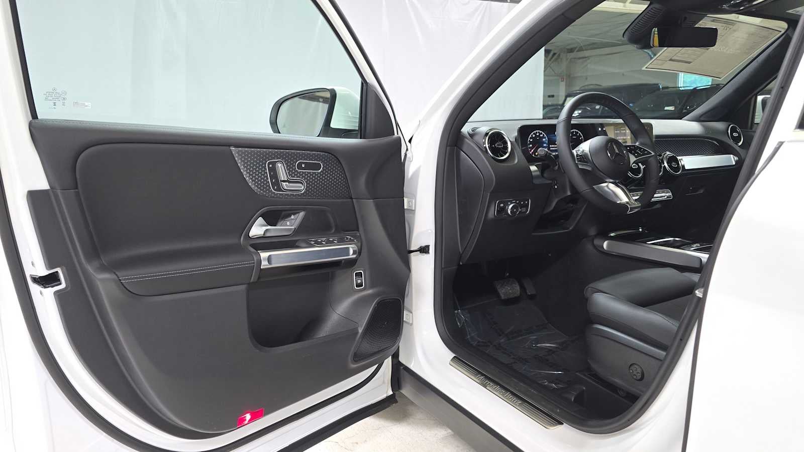 2026 Mercedes-Benz GLB 250 4MATIC® SUV