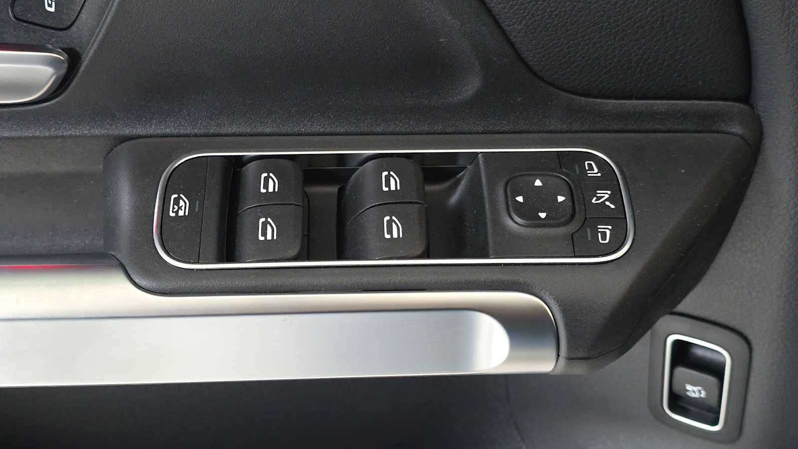 2026 Mercedes-Benz GLB 250 4MATIC® SUV