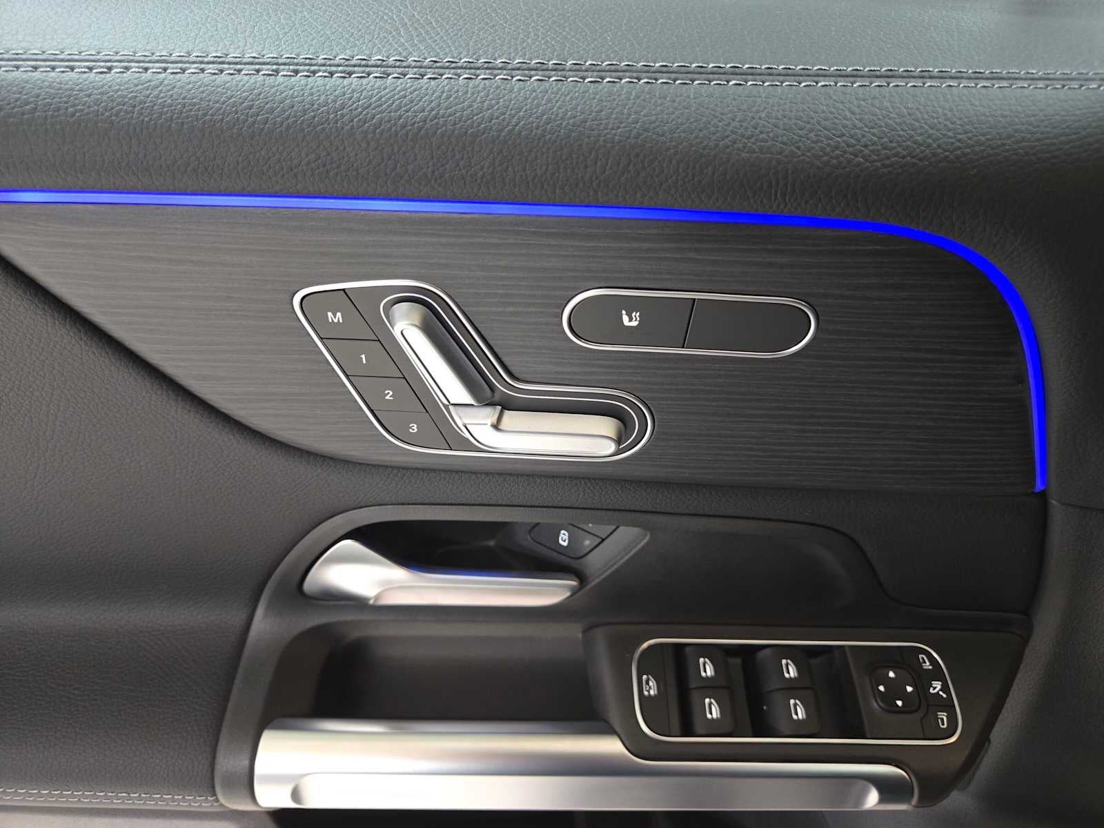 2026 Mercedes-Benz GLB 250 4MATIC® SUV