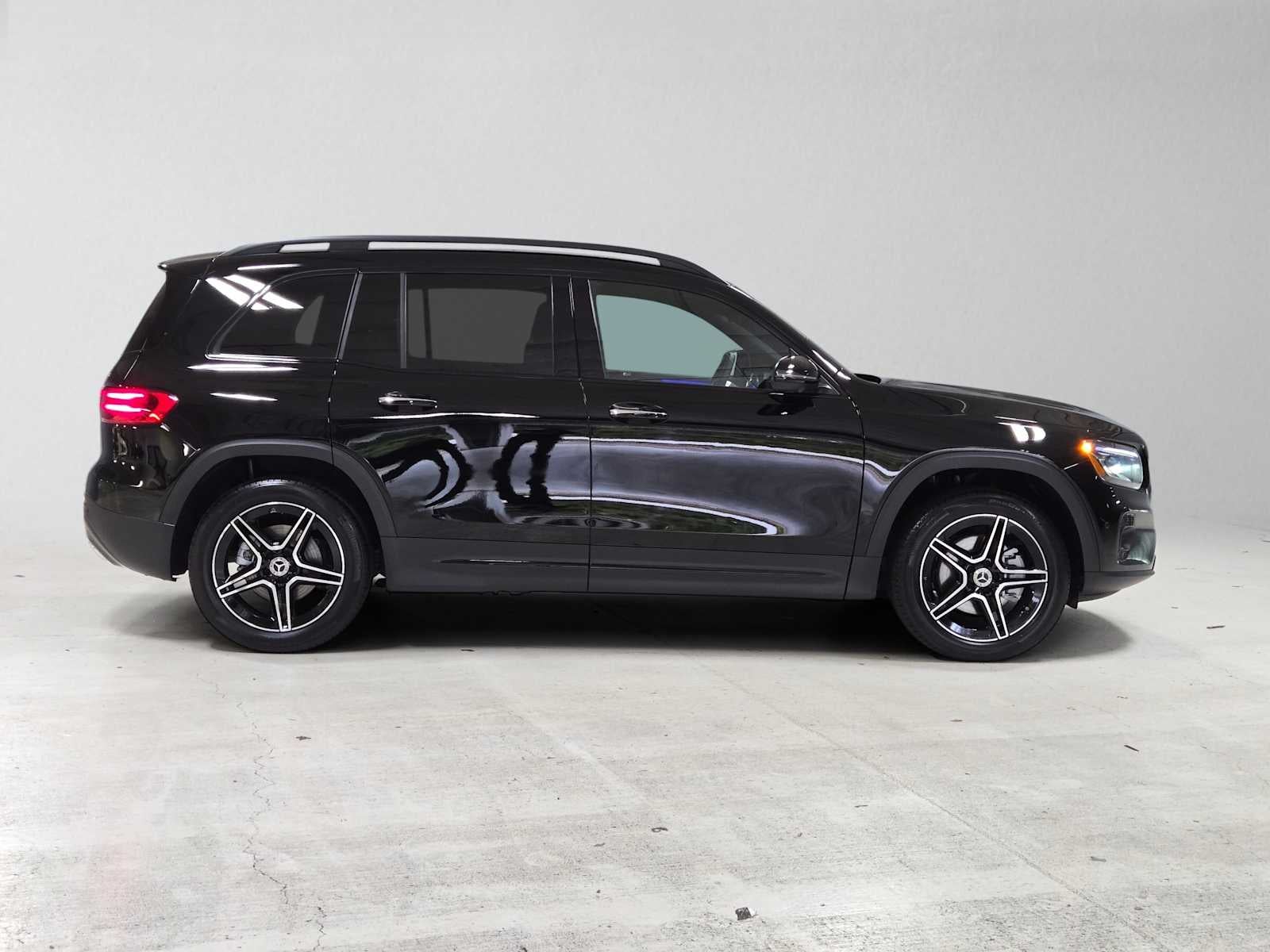 2026 Mercedes-Benz GLB 250 4MATIC® SUV