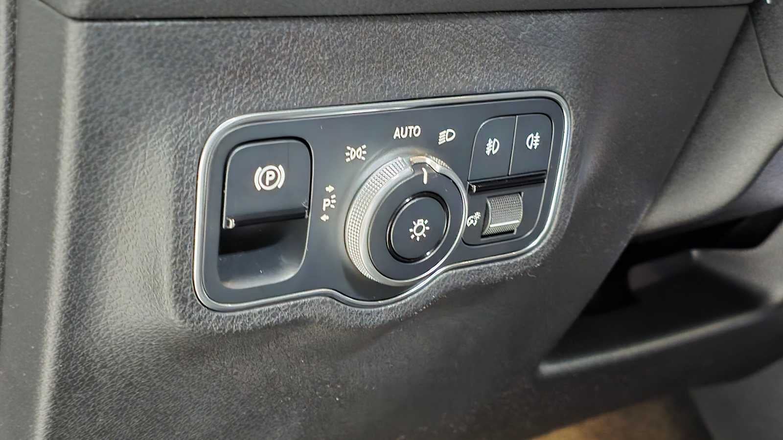 2025 Mercedes-Benz GLB 250 GLB 250