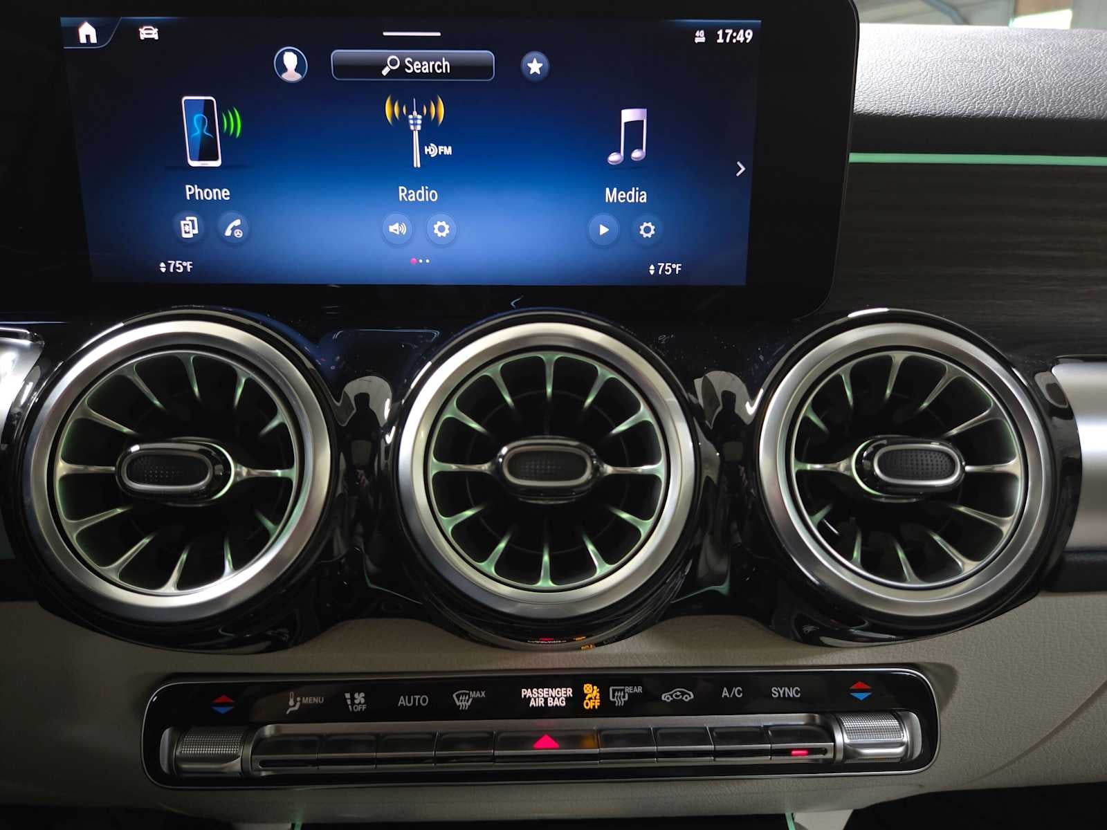 2026 Mercedes-Benz GLB 250 4MATIC® SUV