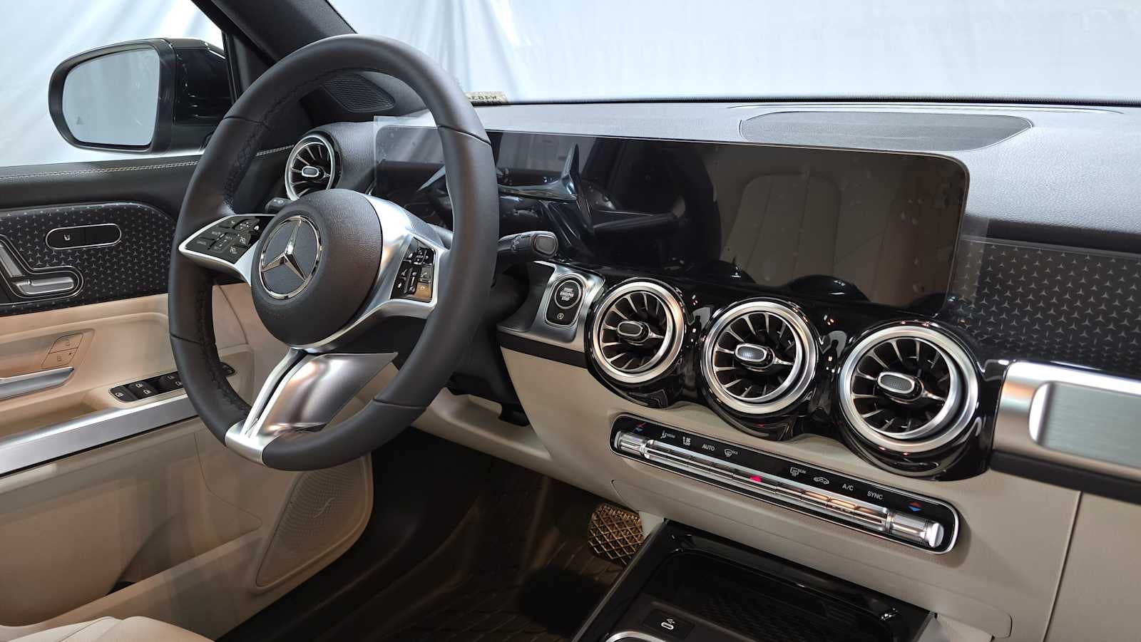 2026 Mercedes-Benz GLB 250 4MATIC® SUV