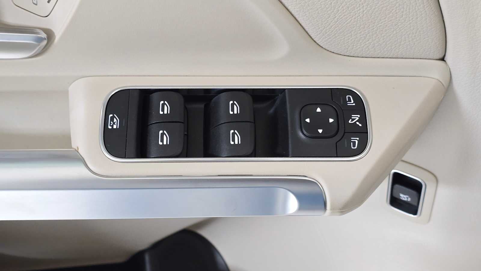 2026 Mercedes-Benz GLB 250 4MATIC® SUV