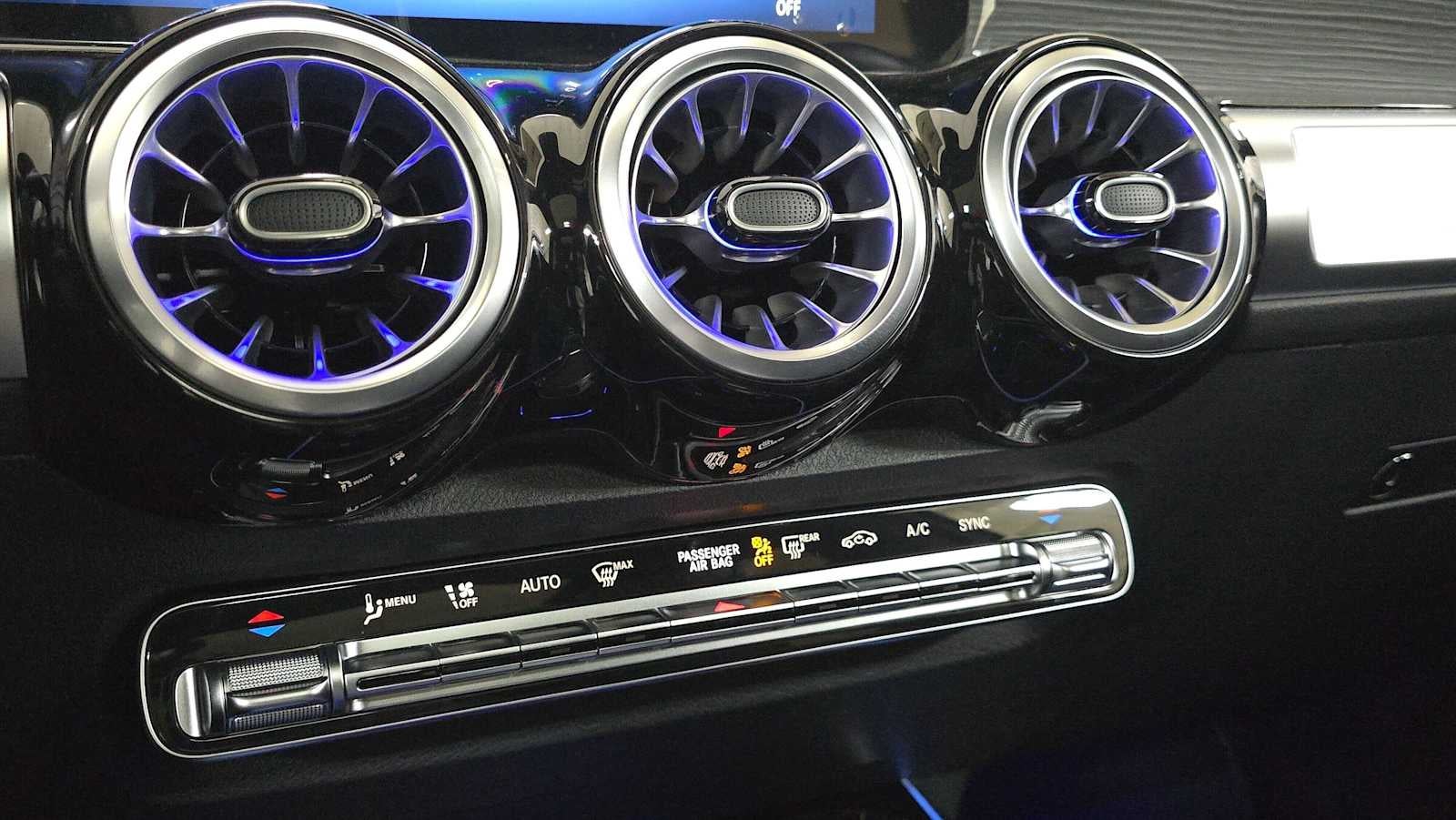 2026 Mercedes-Benz GLB 250 4MATIC® SUV