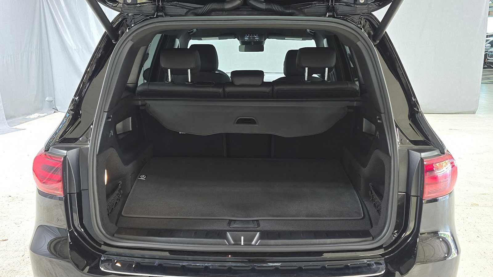 2025 Mercedes-Benz GLB 250 4MATIC® SUV