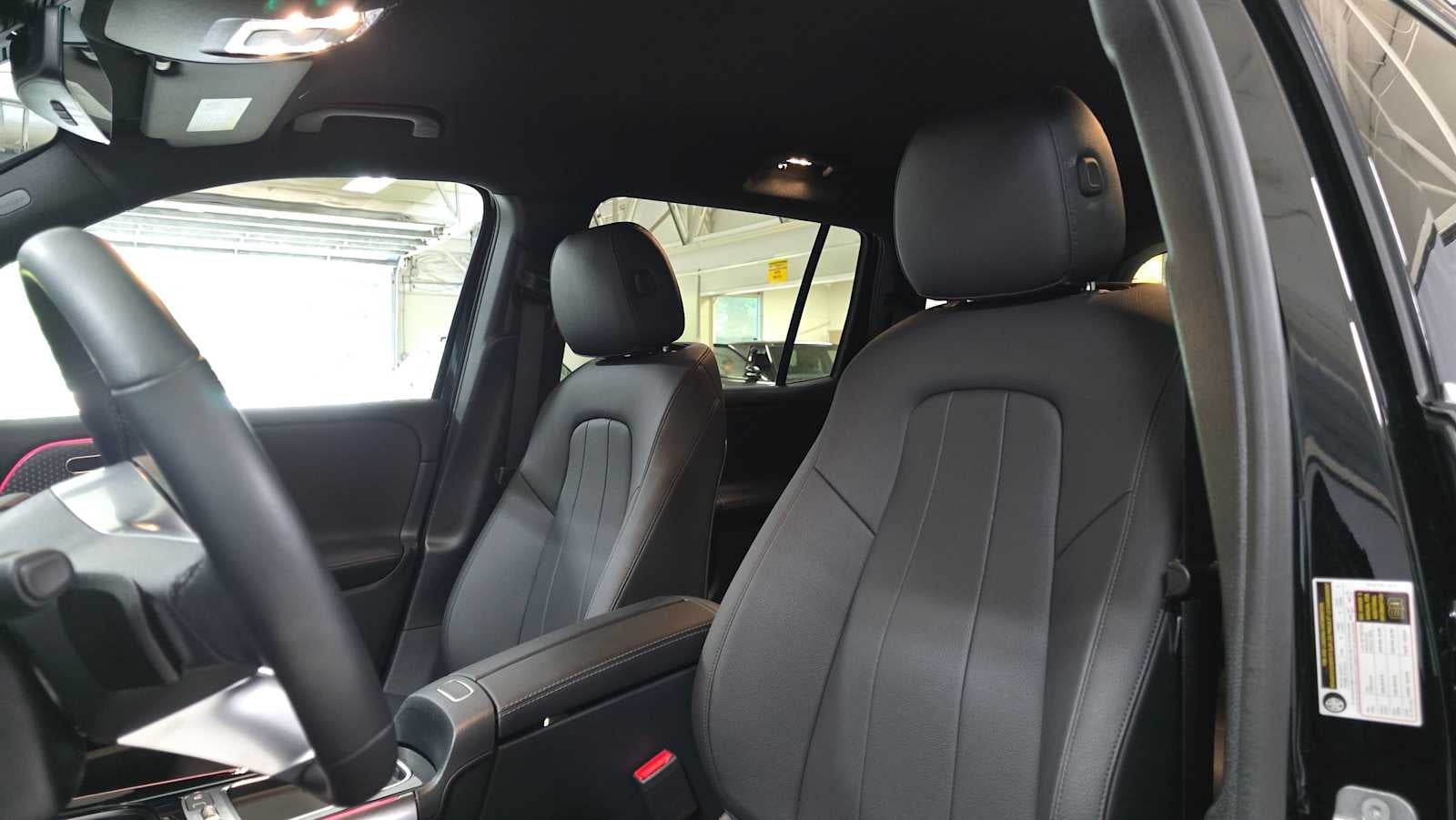 2025 Mercedes-Benz GLB 250 4MATIC® SUV