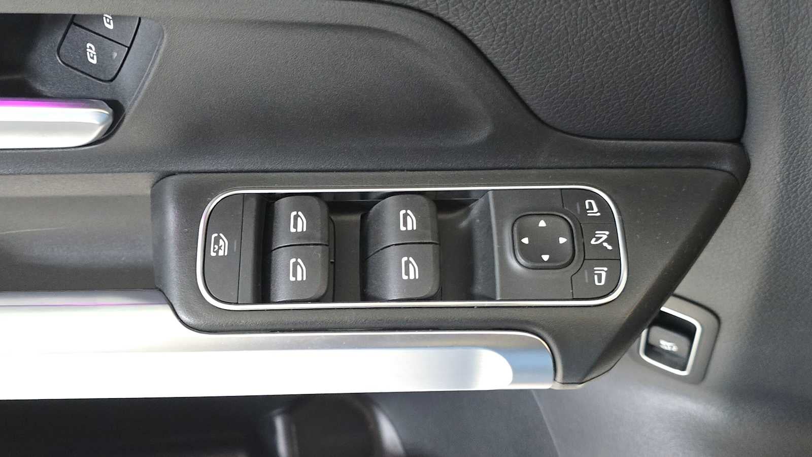 2025 Mercedes-Benz GLB 250 4MATIC® SUV