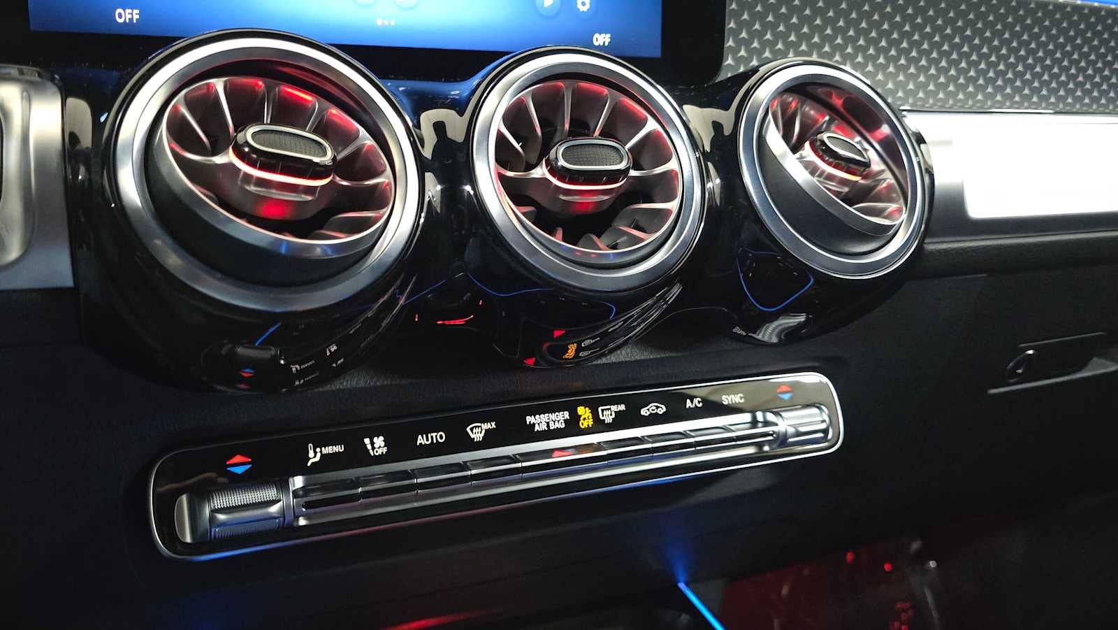 2025 Mercedes-Benz GLB 250 4MATIC® SUV