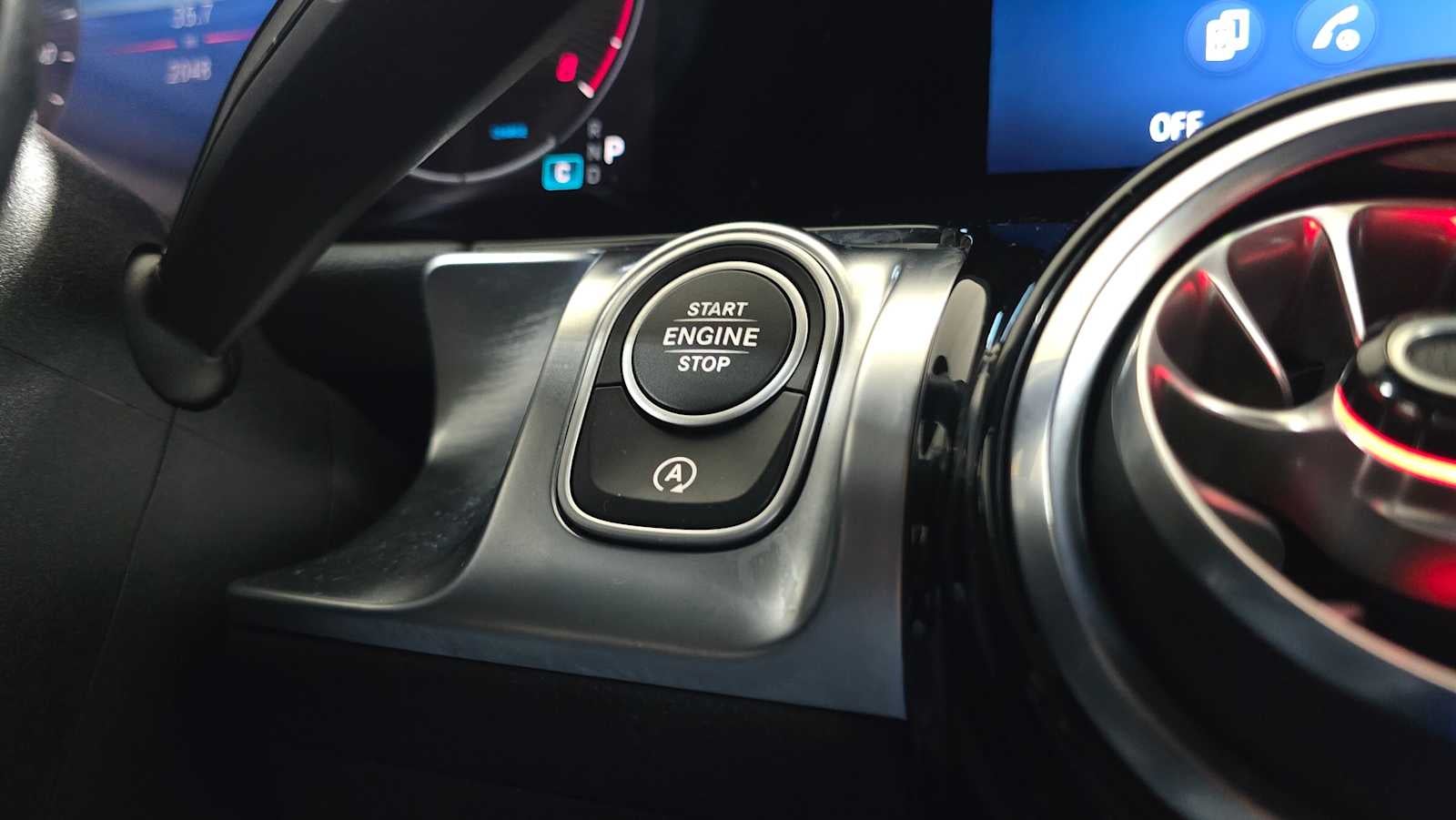 2025 Mercedes-Benz GLB 250 4MATIC® SUV