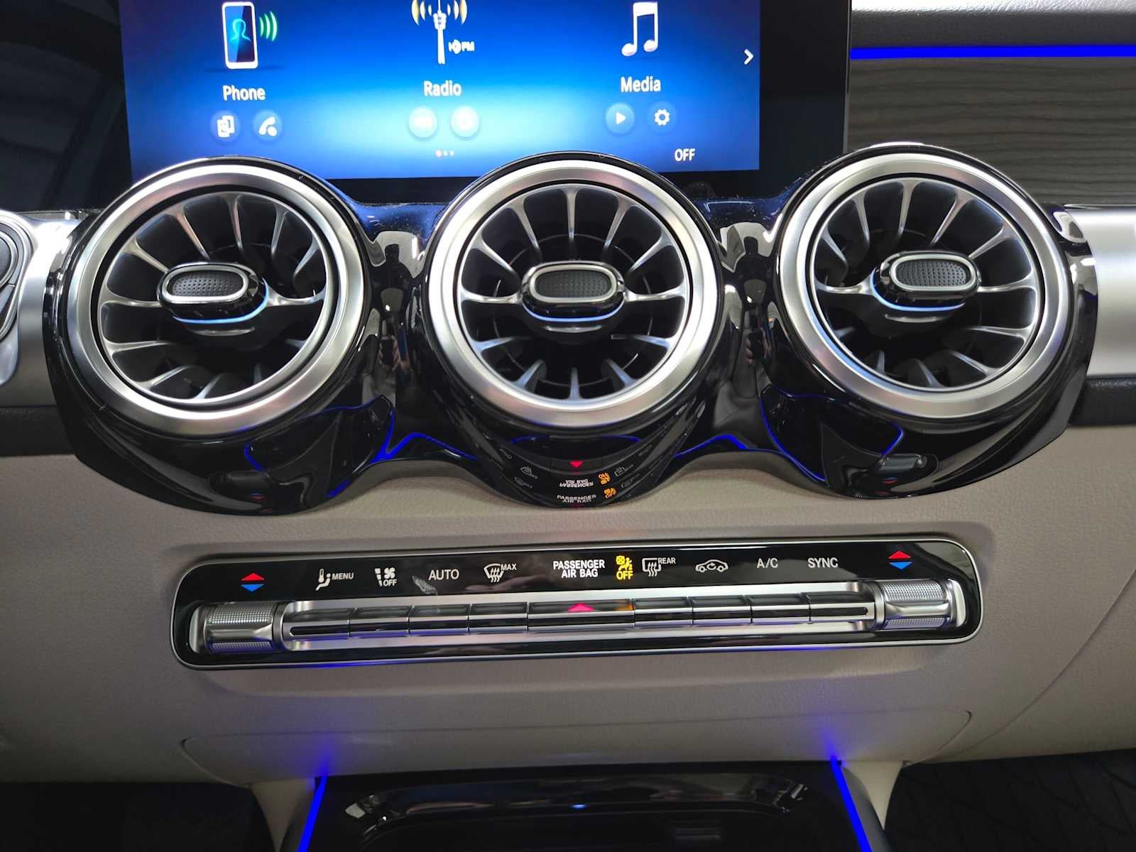 2026 Mercedes-Benz GLB 250 4MATIC® SUV