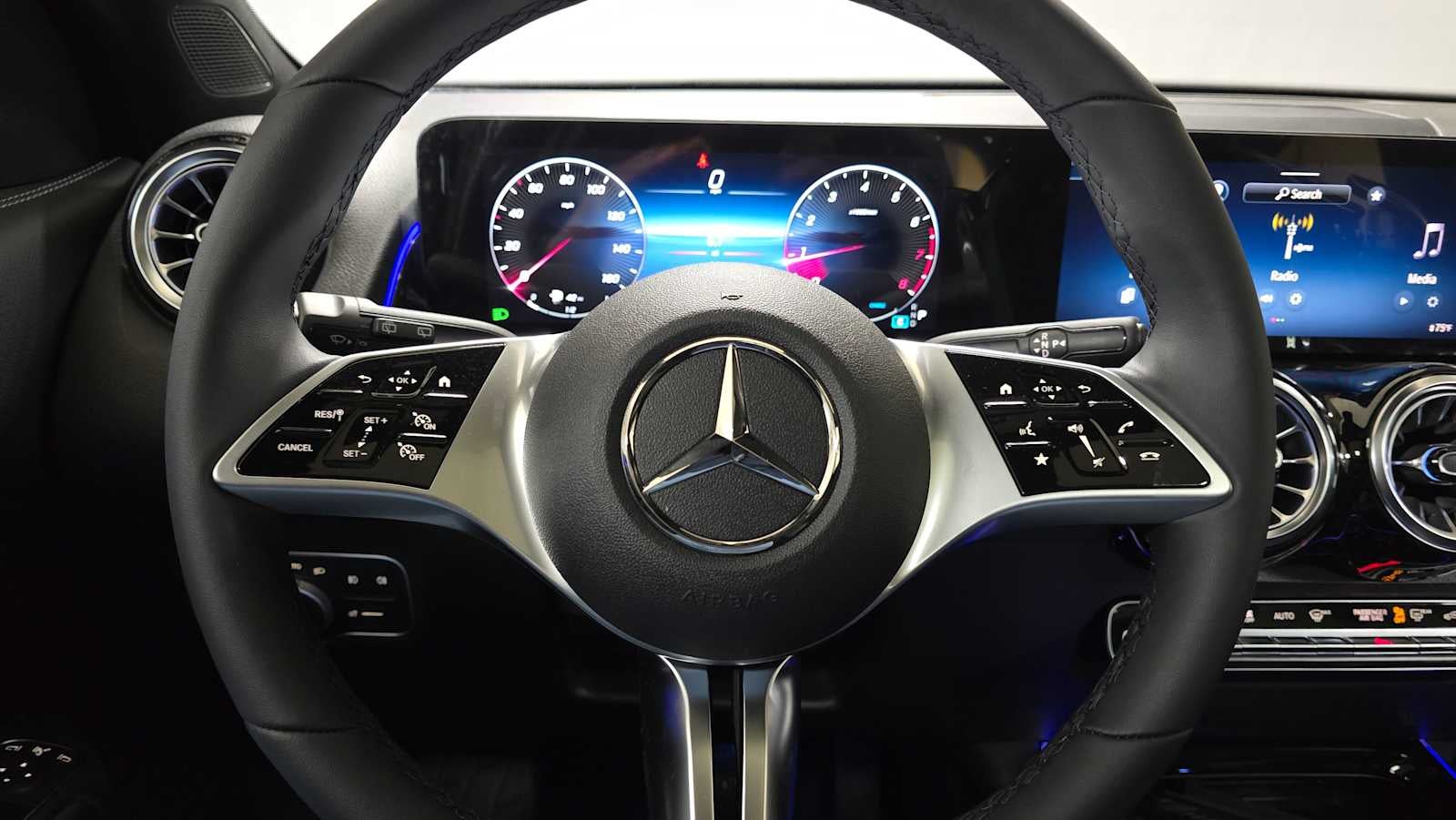 2026 Mercedes-Benz GLB 250 4MATIC® SUV