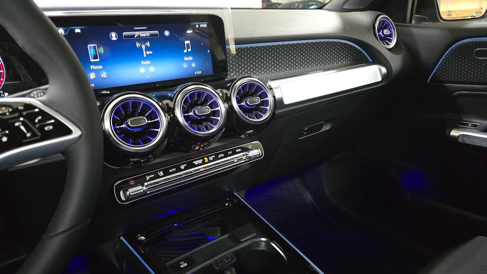 2026 Mercedes-Benz GLB 250 4MATIC® SUV