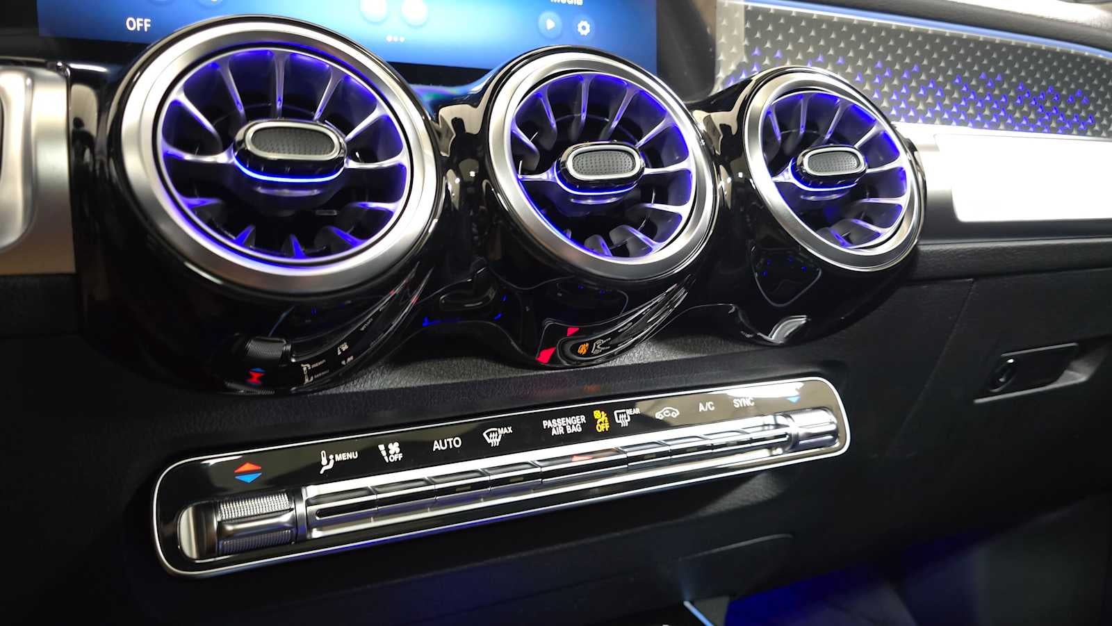 2026 Mercedes-Benz GLB 250 4MATIC® SUV