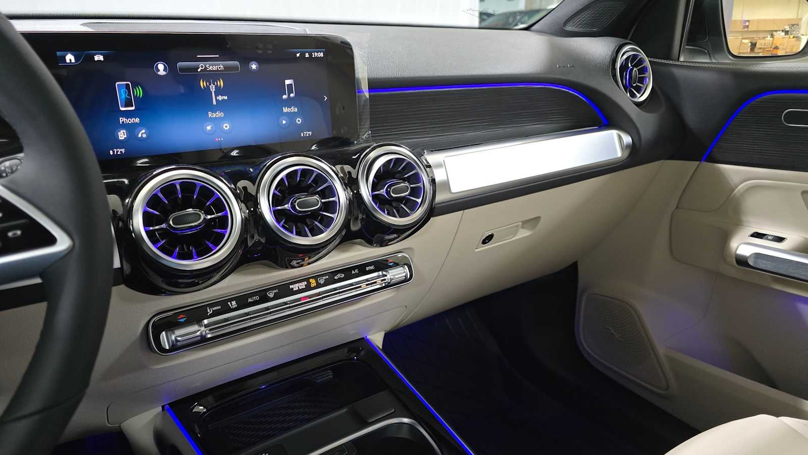 2026 Mercedes-Benz GLB 250 4MATIC® SUV