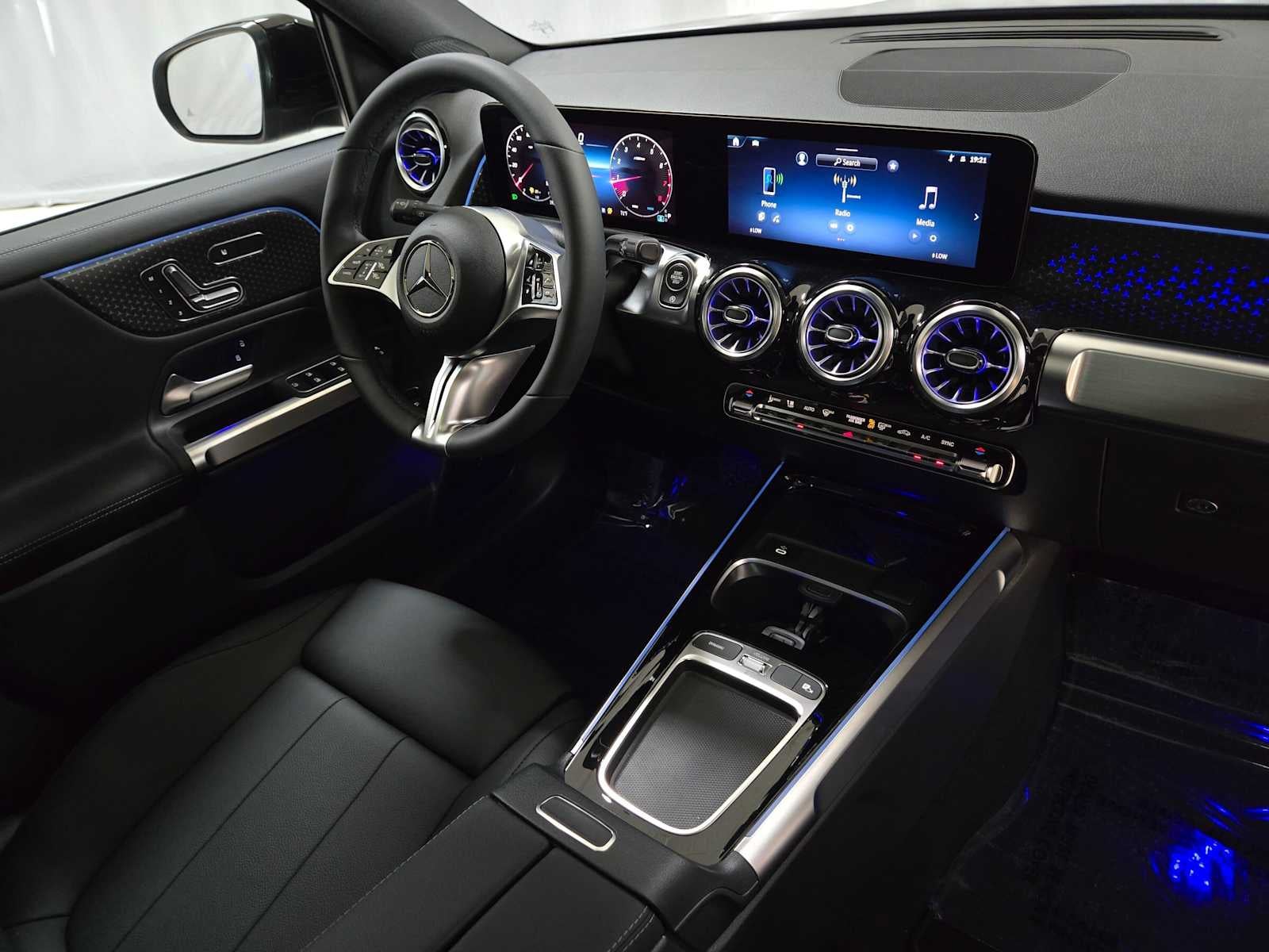 2026 Mercedes-Benz GLB 250 4MATIC® SUV