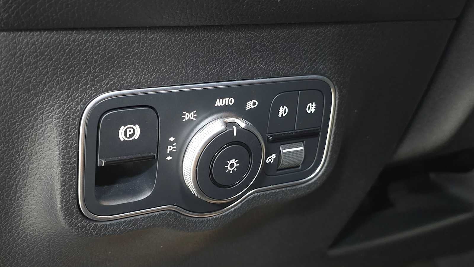 2023 Mercedes-Benz GLB 250 GLB 250