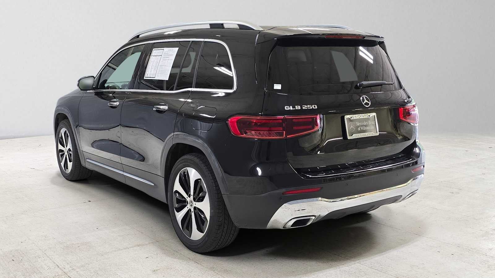 2025 Mercedes-Benz GLB 250 4MATIC® SUV